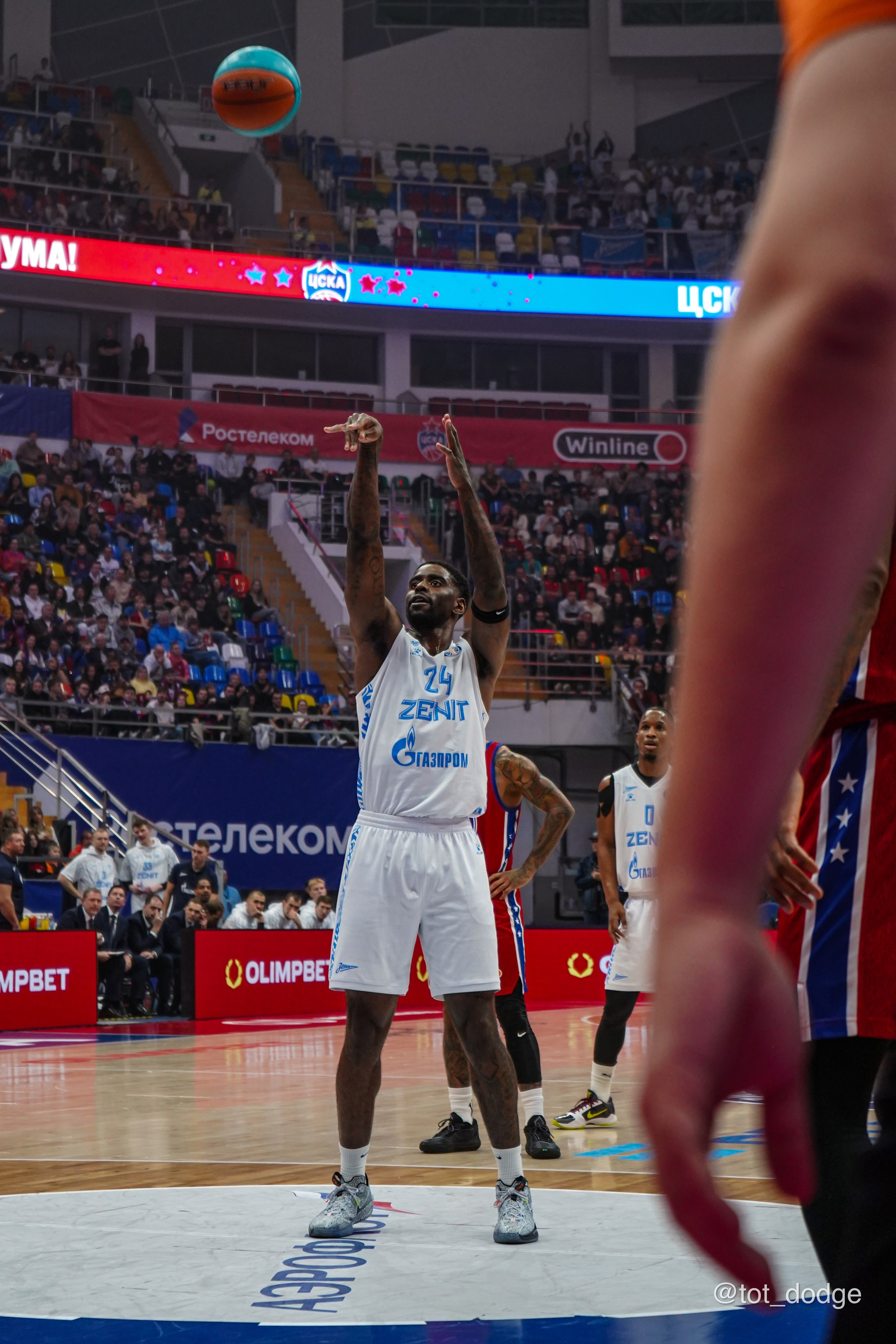 Баскетбол. ЦСКА-Зенит (13.10.24). Автомобильный фотограф Шакая Кирилл