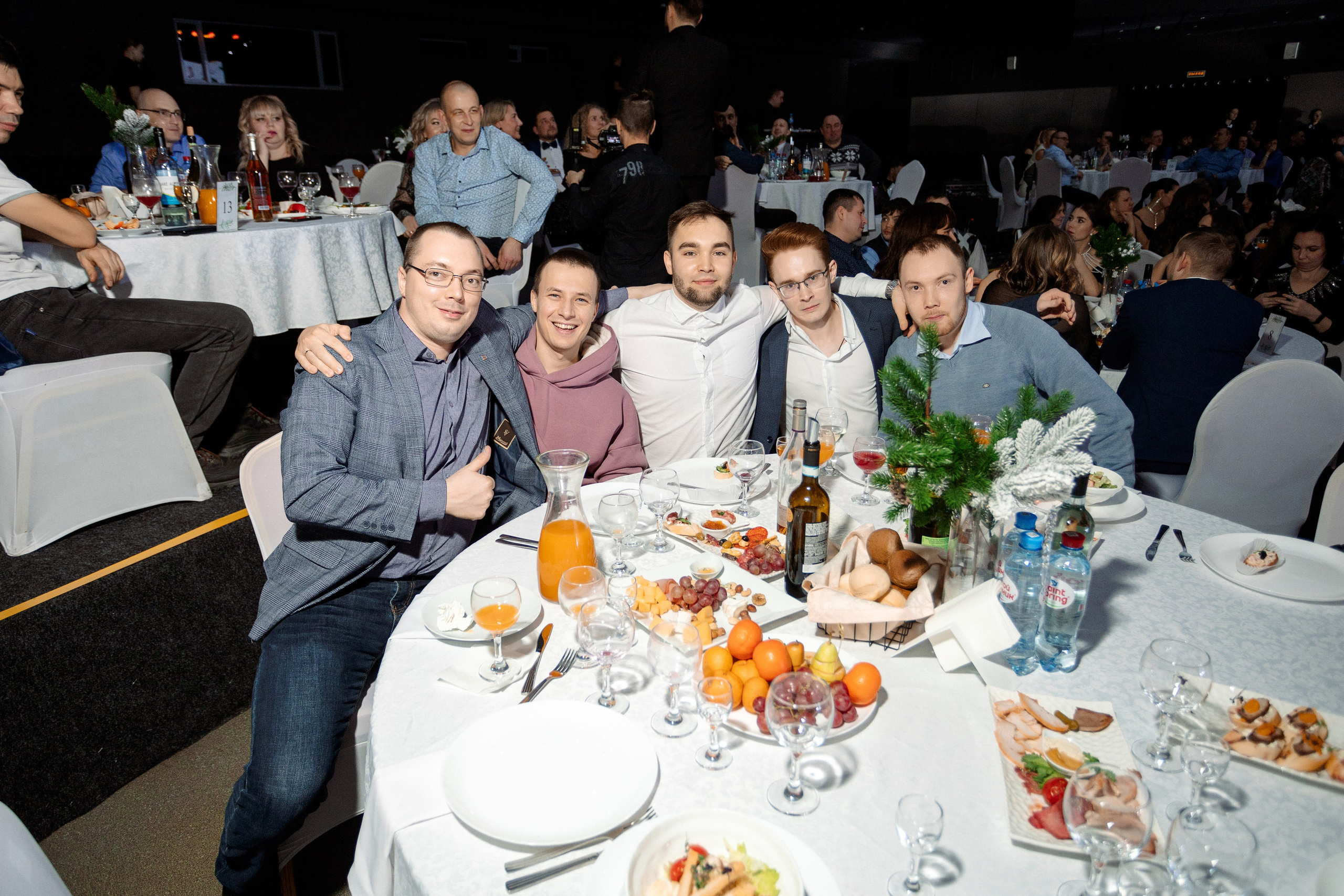 РЕПОРТАЖ: НОВЫЙ ГОД В ДК МЕТАЛЛУРГ. Профессиональный фотограф в Ижевске Леша Петров