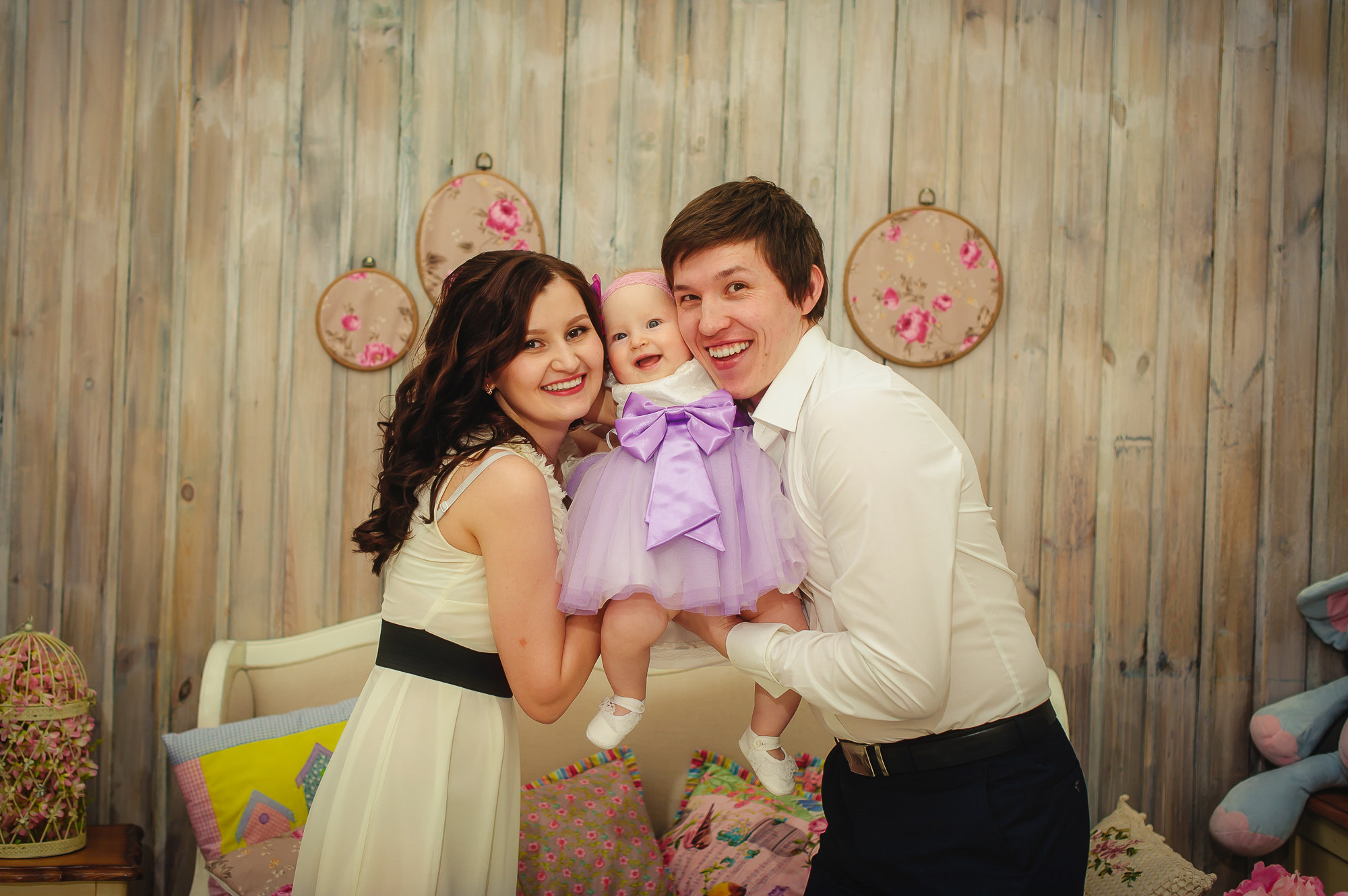 Галина, Алексей и крошка-дочка. Свадебный и семейный фотограф в Новосибирске Александр Счастный