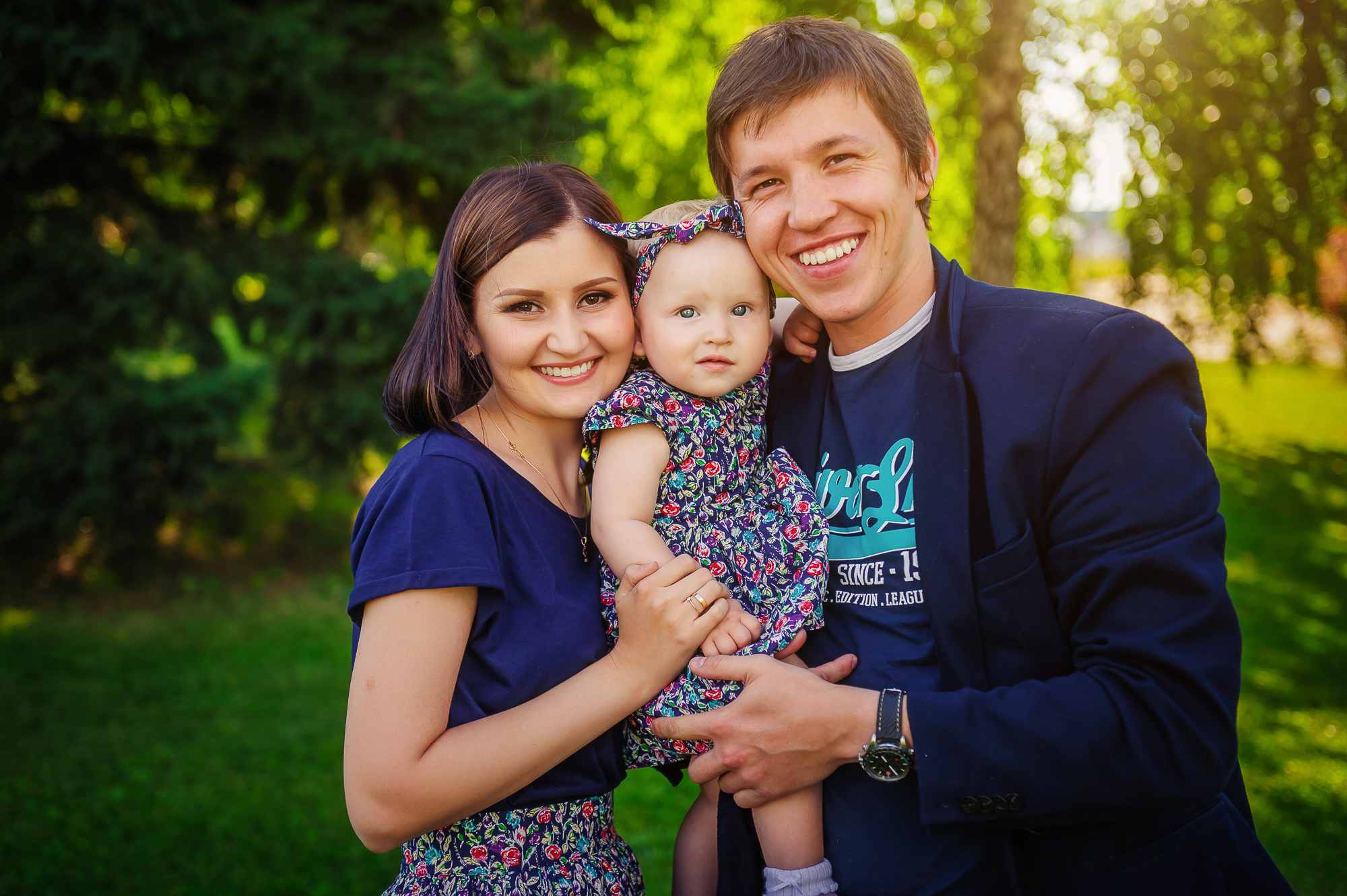 Галина, Алексей и крошка-дочка. Свадебный и семейный фотограф в Новосибирске Александр Счастный