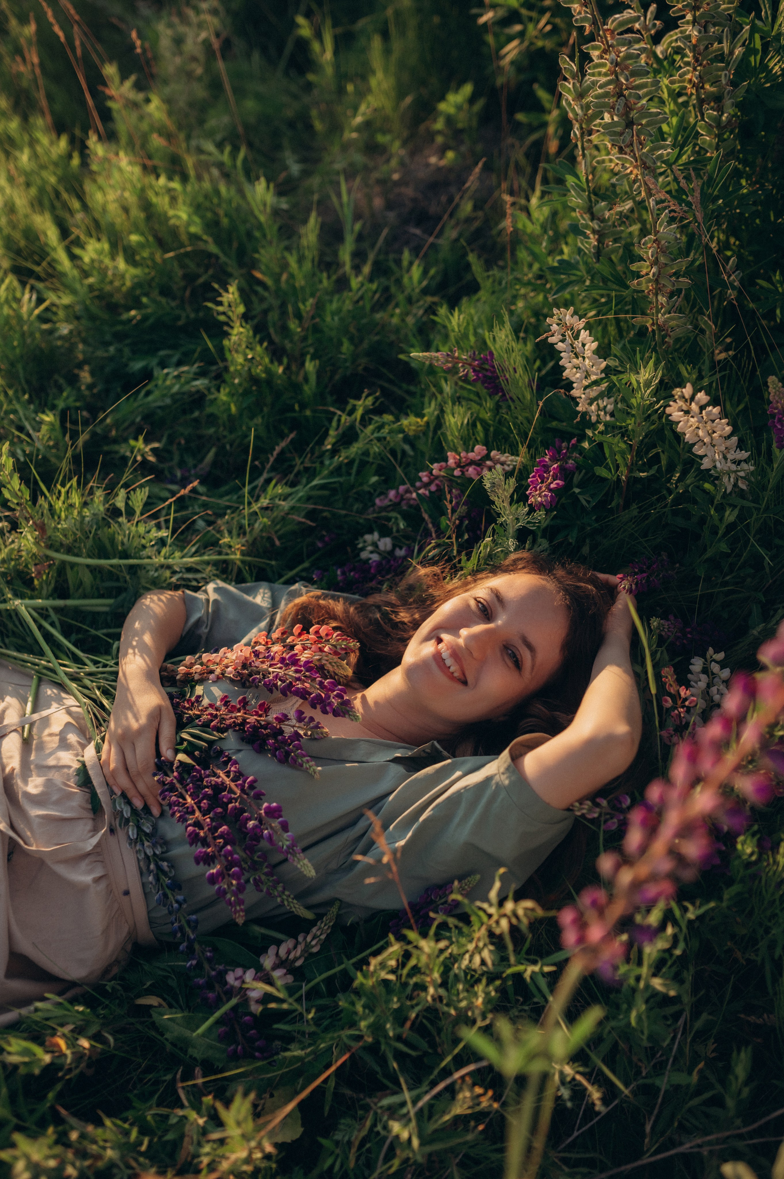 Кристина, Соня и люпиновый вечер. Фотограф Мария Стрелкова