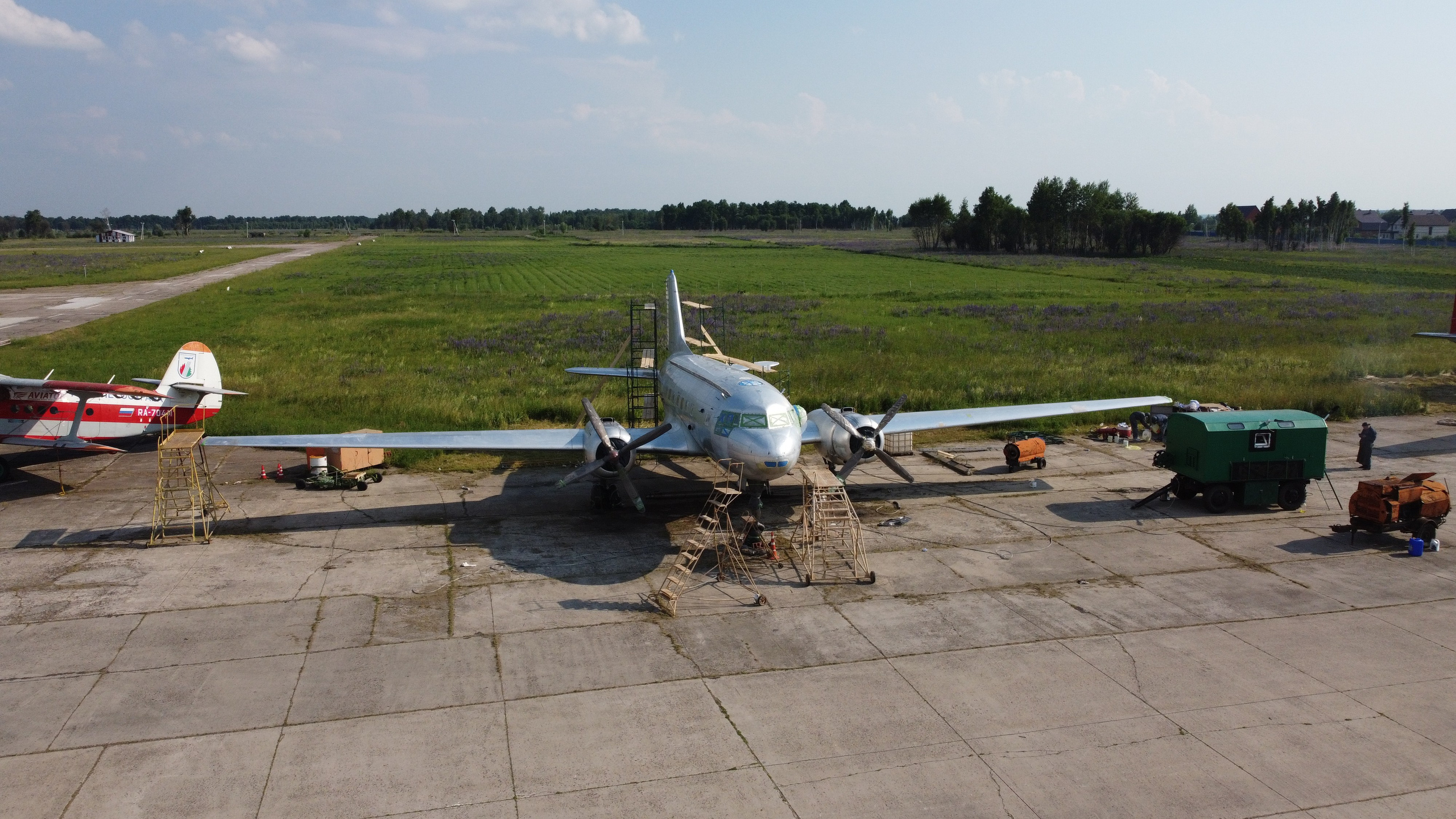 Ил-14Т «Голубая Мечта» — покраска (2022г). Фотоальбом показывающий увлекательный мир авиации и мир медведей Андрея Иванова