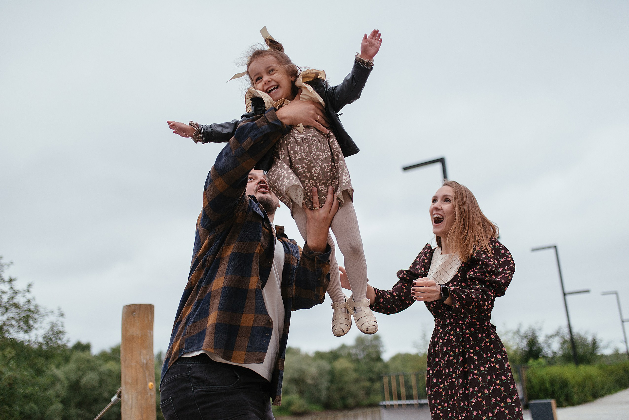 Городская семейная фотосессия. Семейный фотограф Дарья Едапина Новосибирск. Фотограф Дарья Едапина Новосибирск