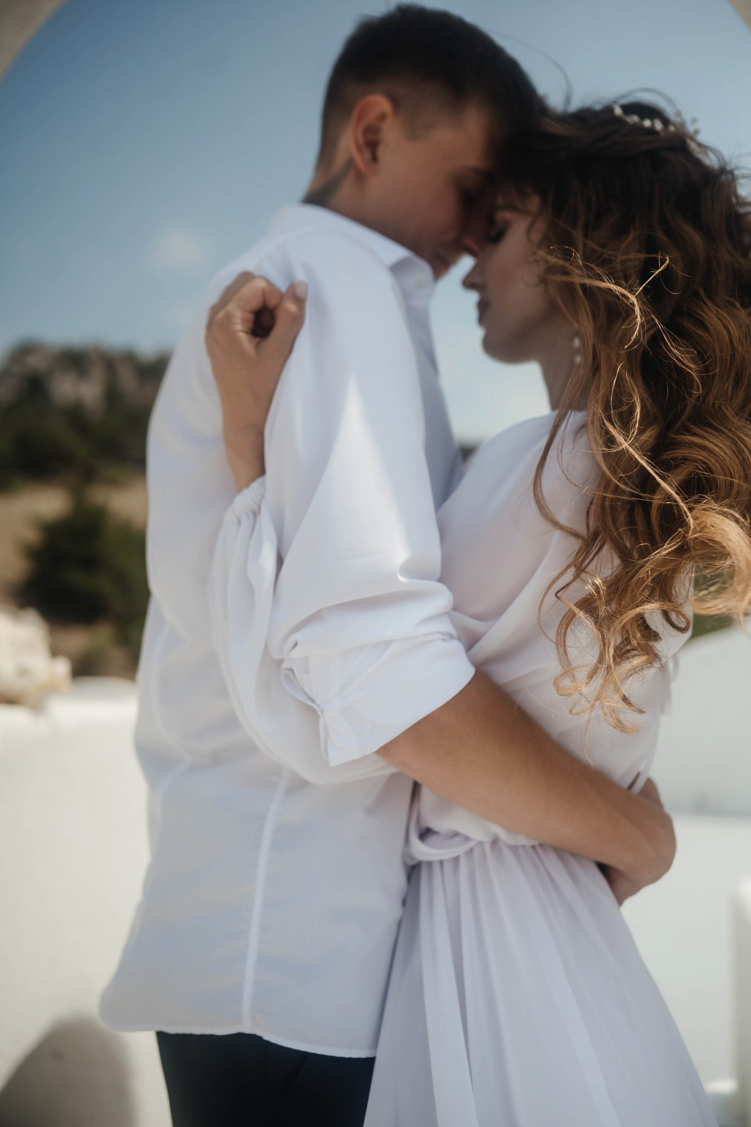 Свадебная фотосъемка в старинном отеле в Крымском Санторини. Свадебный и семейный фотограф и видеограф, Крым, Москва, Санкт -Петербург