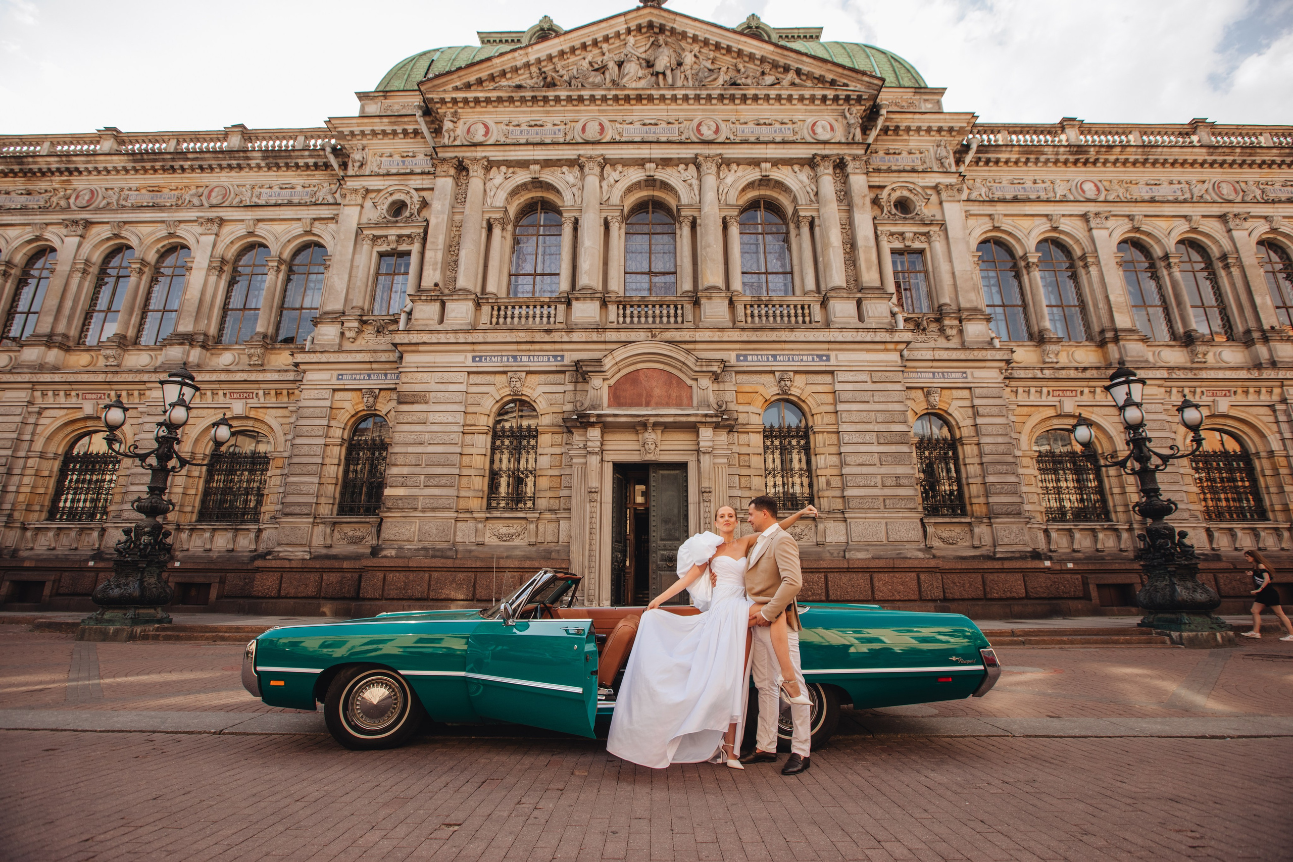 Сборы в Dom Boutique Hotel 5* и прогулка. Свадебный и семейный фотограф в Санкт-Петербурге и Сестрорецке