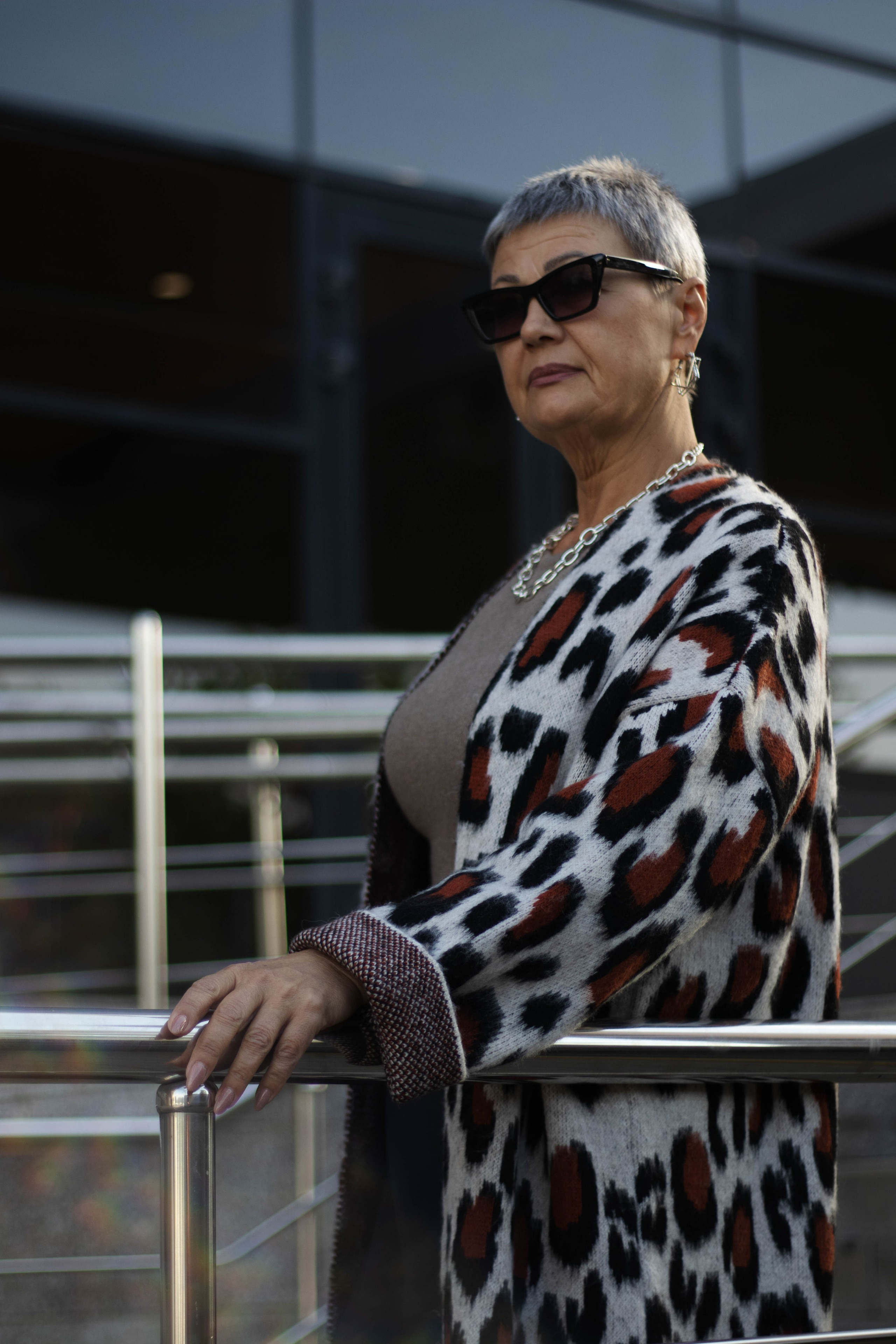 «Она среди улиц: лёгкость и стиль». Уличный фотограф Города N