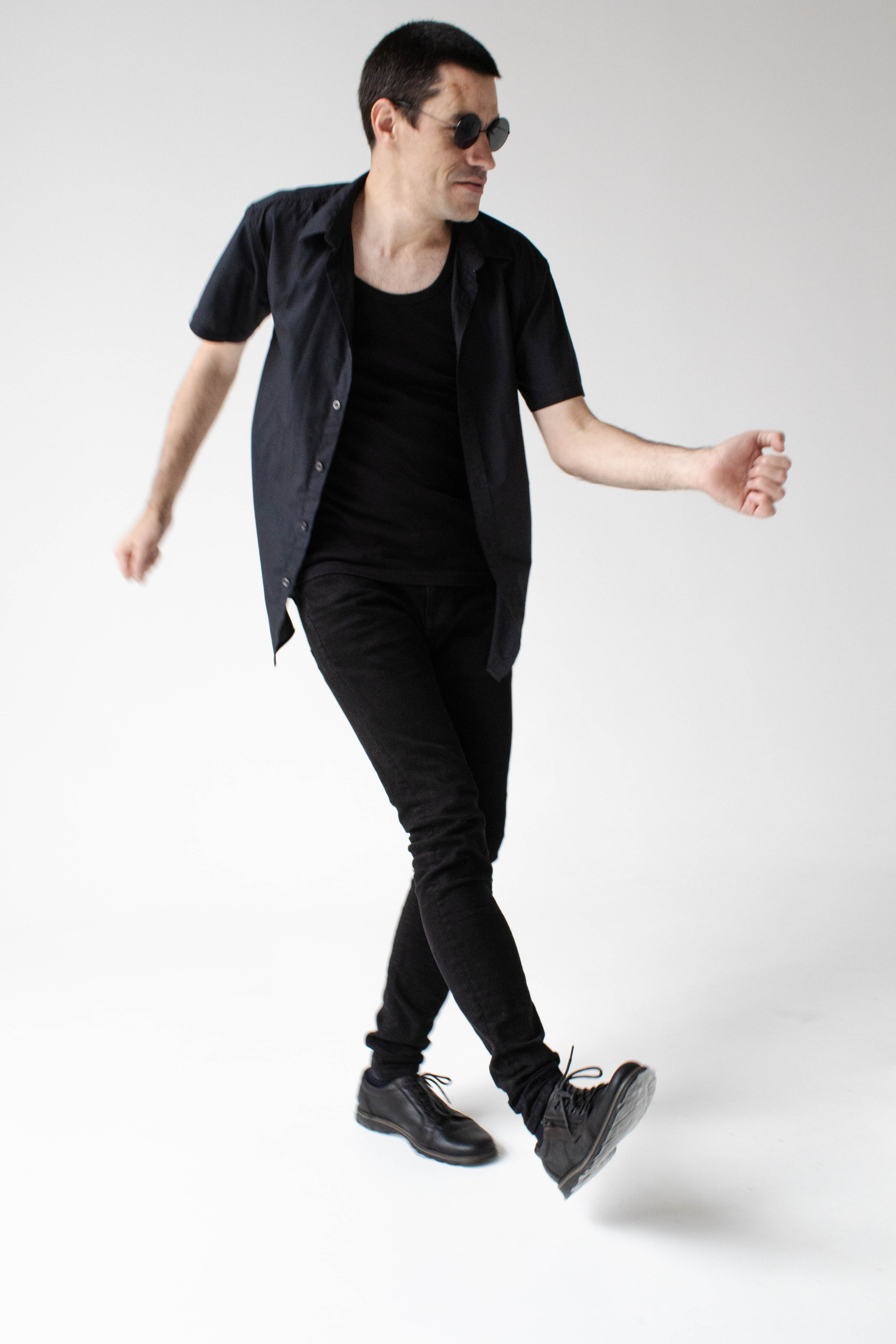 СТУДИЯ. Уличный фотограф Города N