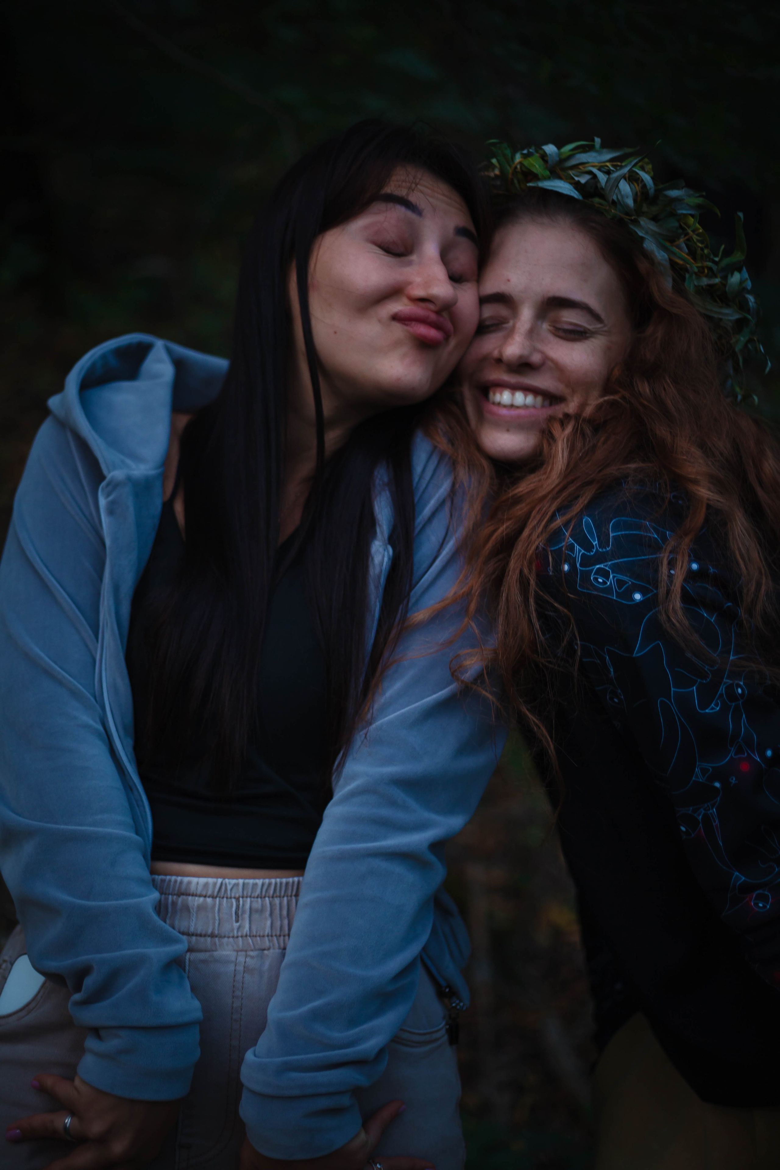 Клип. Уличный фотограф Города N