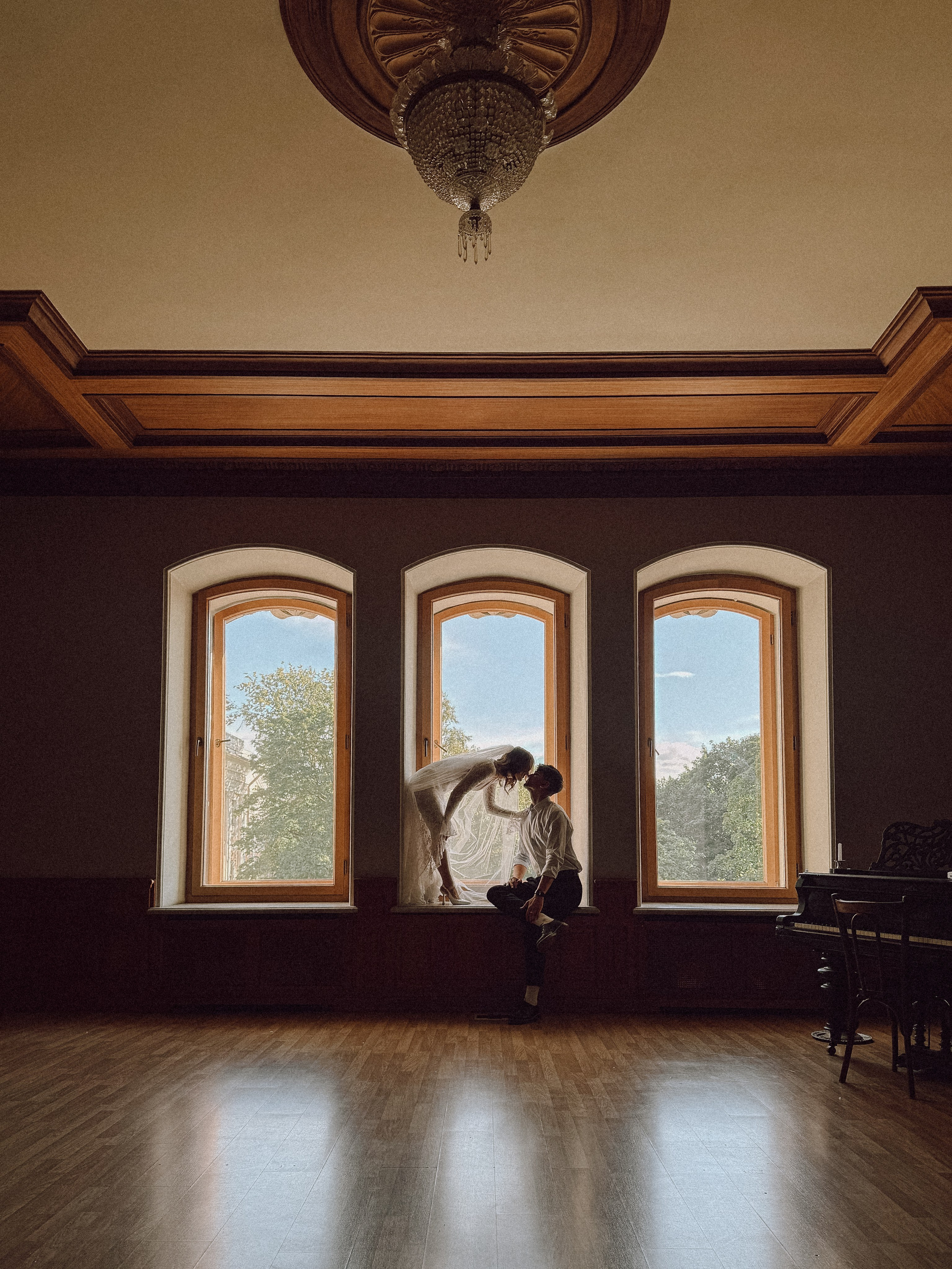 ФОТО НА ТЕЛЕФОН ВО ВРЕМЯ БРАКОСОЧЕТАНИЯ В ПЕРВОМ ДВОРЦЕ И ПРОГУЛКИ. Профессиональный фотограф, Санкт-Петербург — Виктория Богомолова