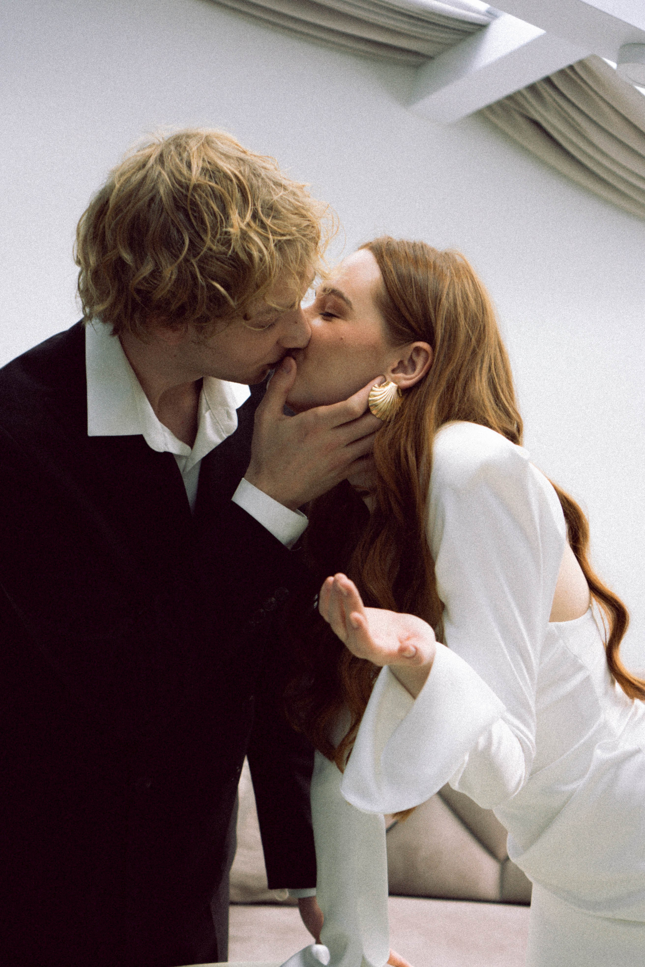 СВАДЕБНАЯ СЬЕМКА В ОТЕЛЕ. СБОРЫ ЖЕНИХА И НЕВЕСТЫ И ТАКЖЕ ТОР И ПОДГОТОВКА К ПРОГУЛКЕ. Профессиональный фотограф, Санкт-Петербург — Виктория Богомолова