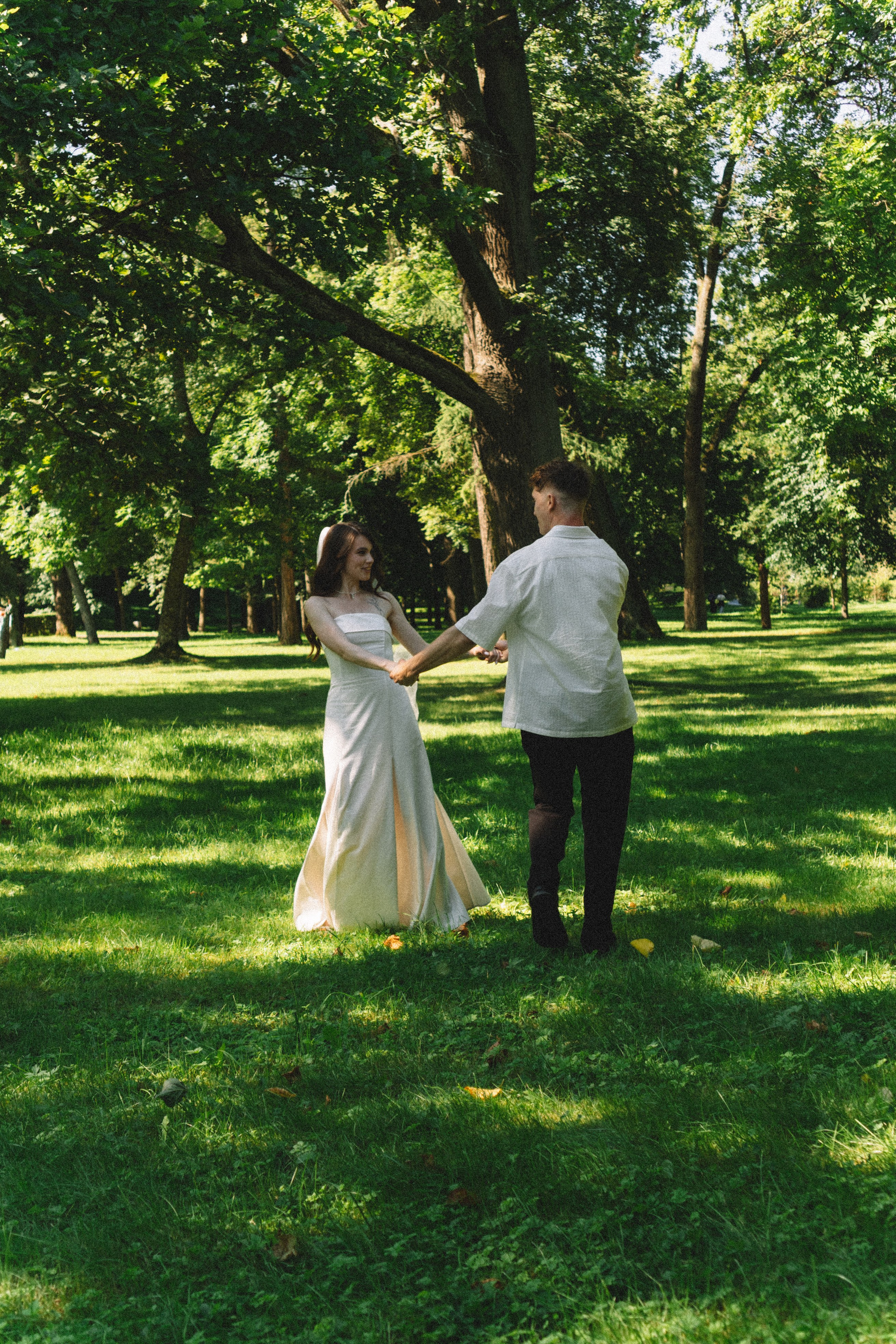 СВАДЕБНАЯ СЬЕМКА В ПЕТЕРГОФЕ И СЬЕМКА РЕПОРТАЖА В ЗАГСЕ ПЕТЕРГОФА. Профессиональный фотограф, Санкт-Петербург — Виктория Богомолова