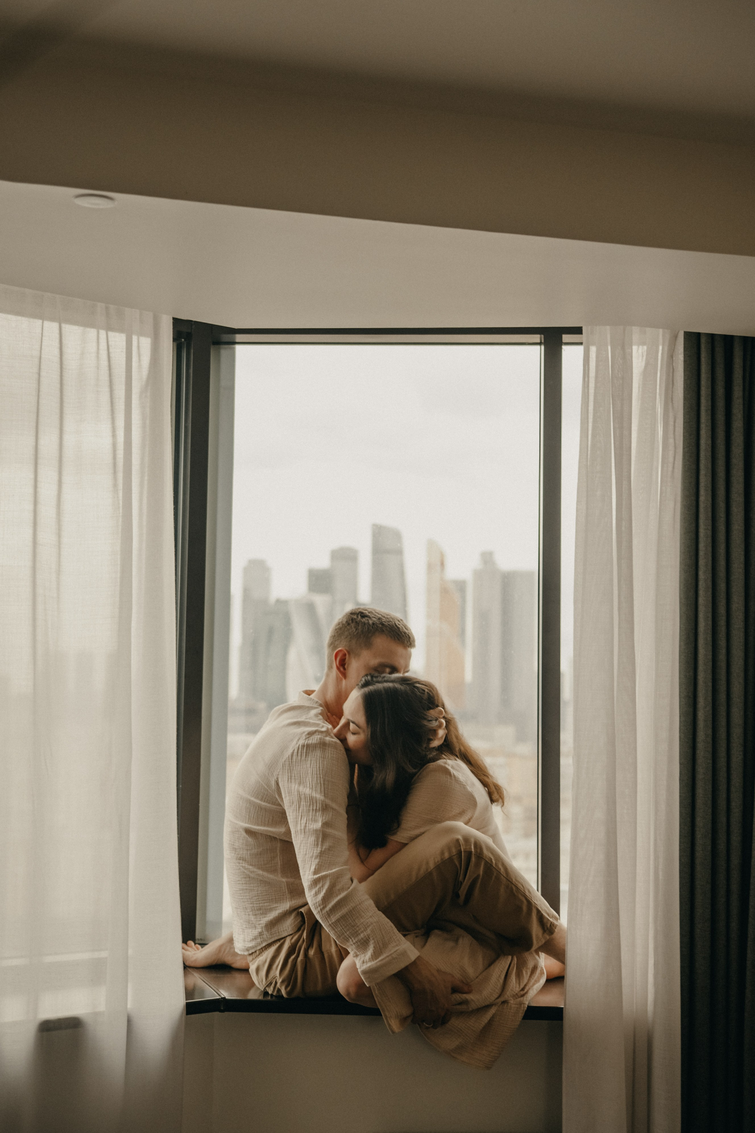 Номер на двоих. Гаврилова Настя семейный фотограф lifestyle в Москве
