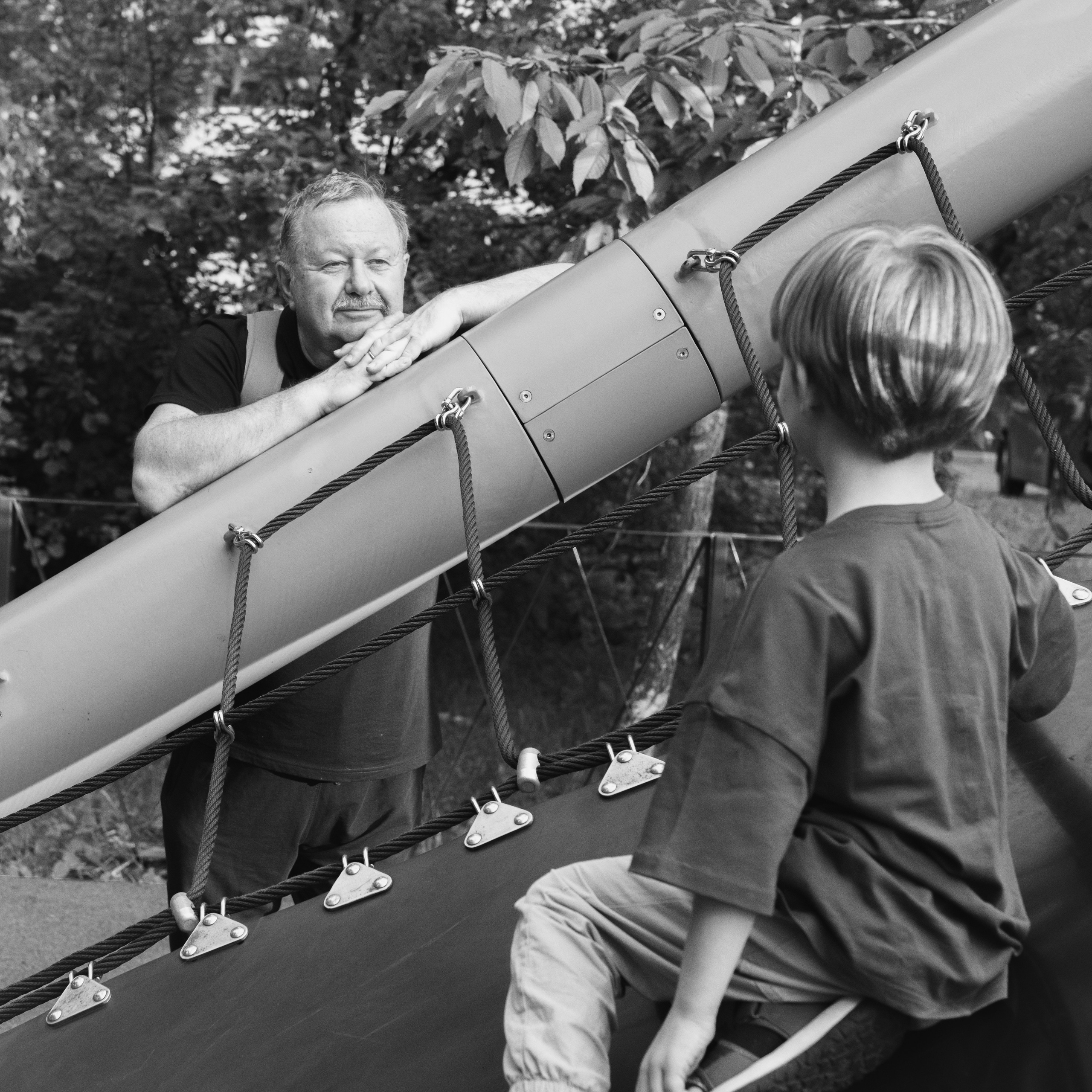 Фотопрогулки. Фотограф, который любит людей и они у него получаются. Дмитрий Рессер