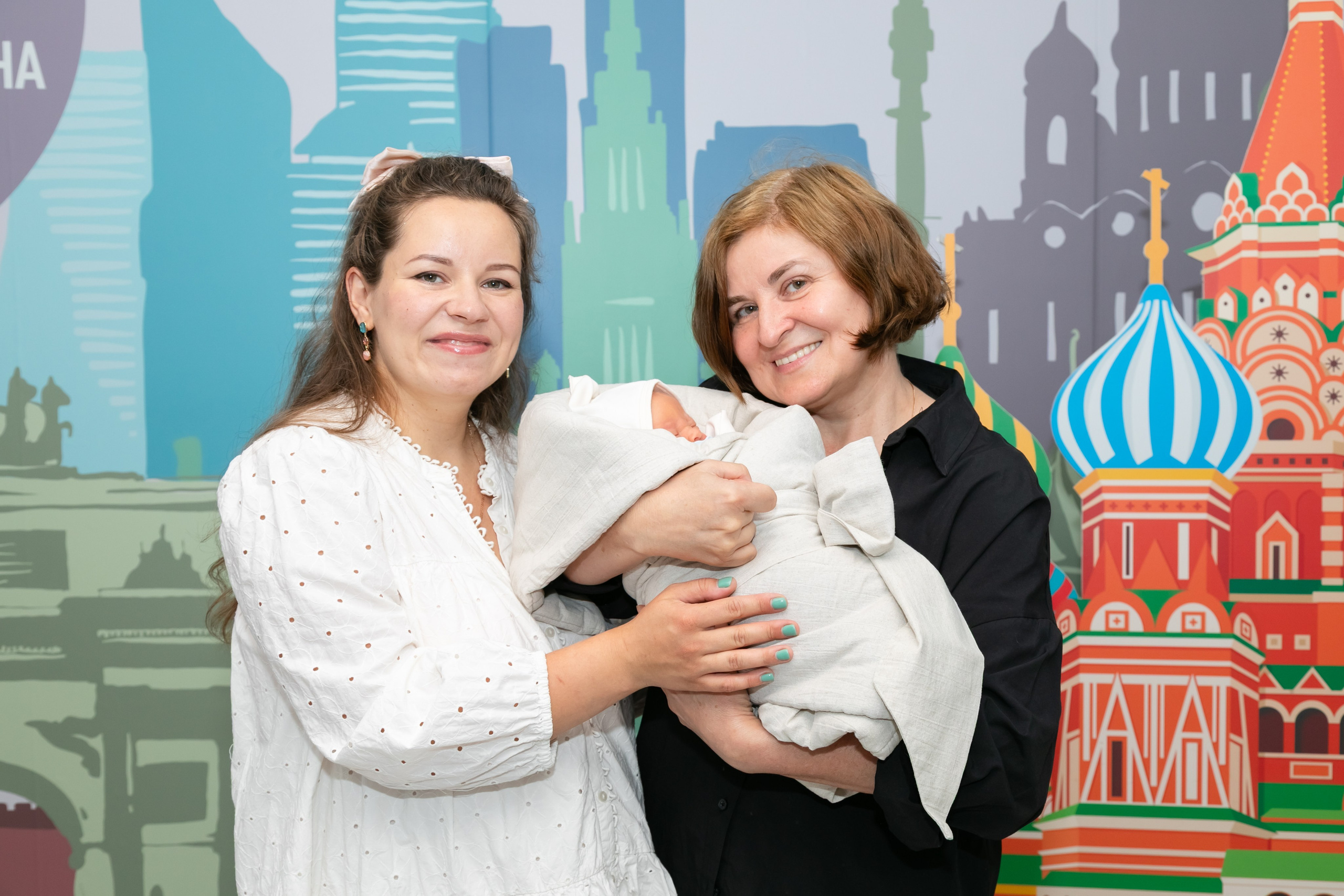 Съемка выписки из роддома 7 ГКБ Юдино Москва. Фотосъемка выписки из роддома в Москве, заказать фотографа на выписку ньюборн съемка в роддоме newborn фотограф в Юдино