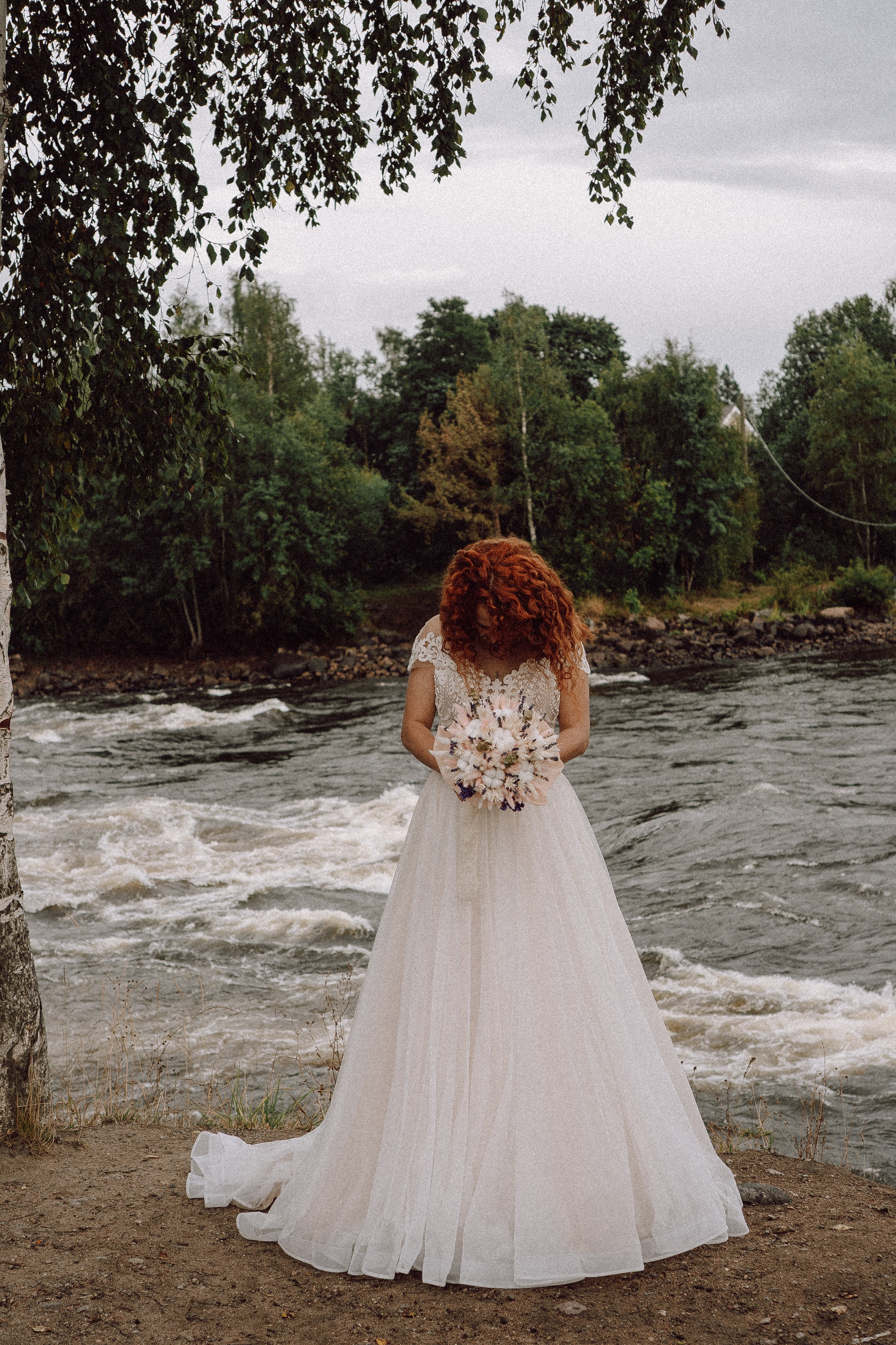 СВАДЕБНАЯ ФОТОСЕССИИЯ ПАРЫ В ГОРОДЕ ПРИОЗЕРСК В СОСНОВОМ ЛЕСУ И С ПИКАПОМ. Профессиональный фотограф, Санкт-Петербург — Виктория Богомолова