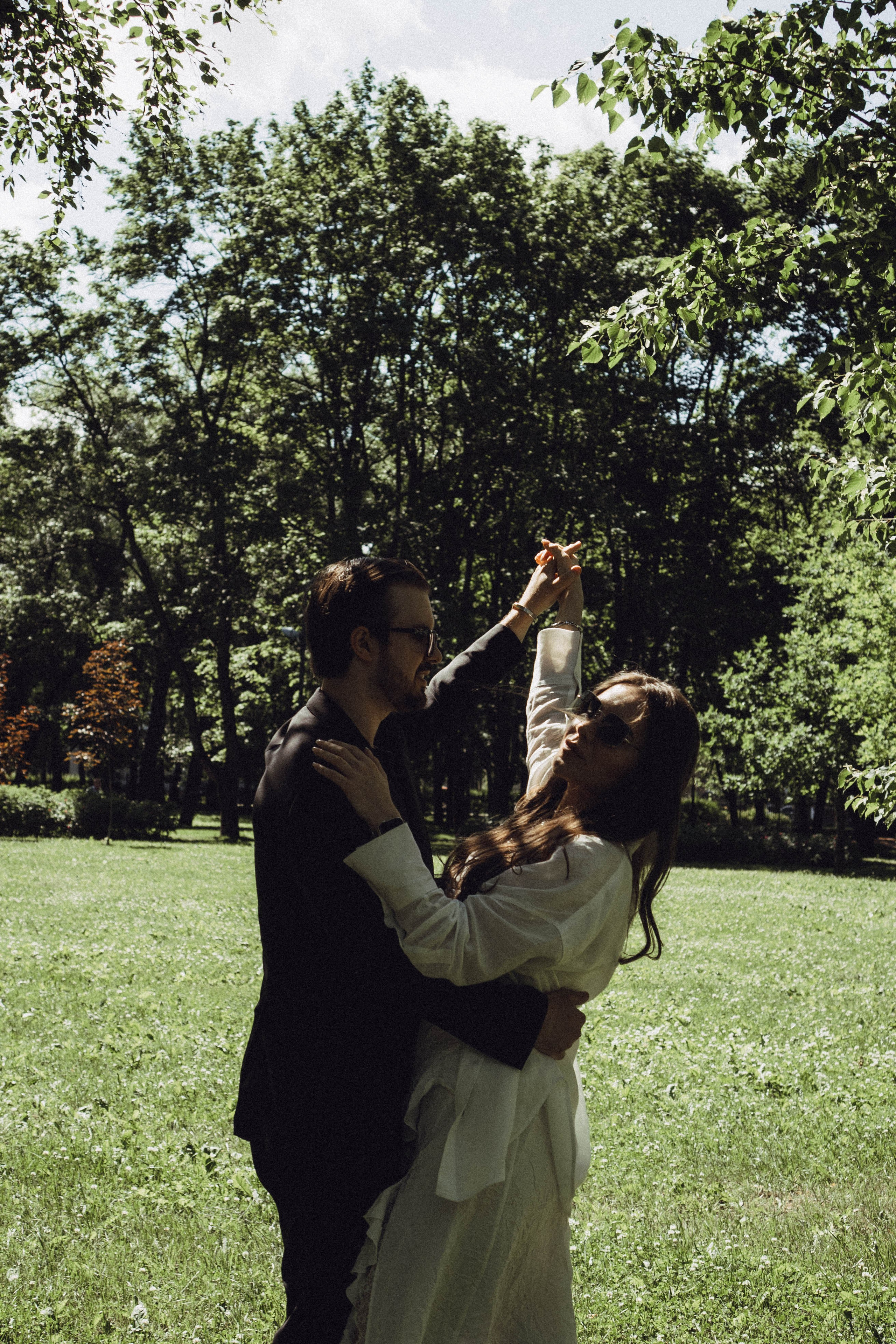 СВАДЕБНАЯ СЬЕМКА В ПАРКЕ ПОБЕДЫ И ПРОГУЛКА ПО МОСКОВСКОМУ ПРОСПЕКТУ. Профессиональный фотограф, Санкт-Петербург — Виктория Богомолова