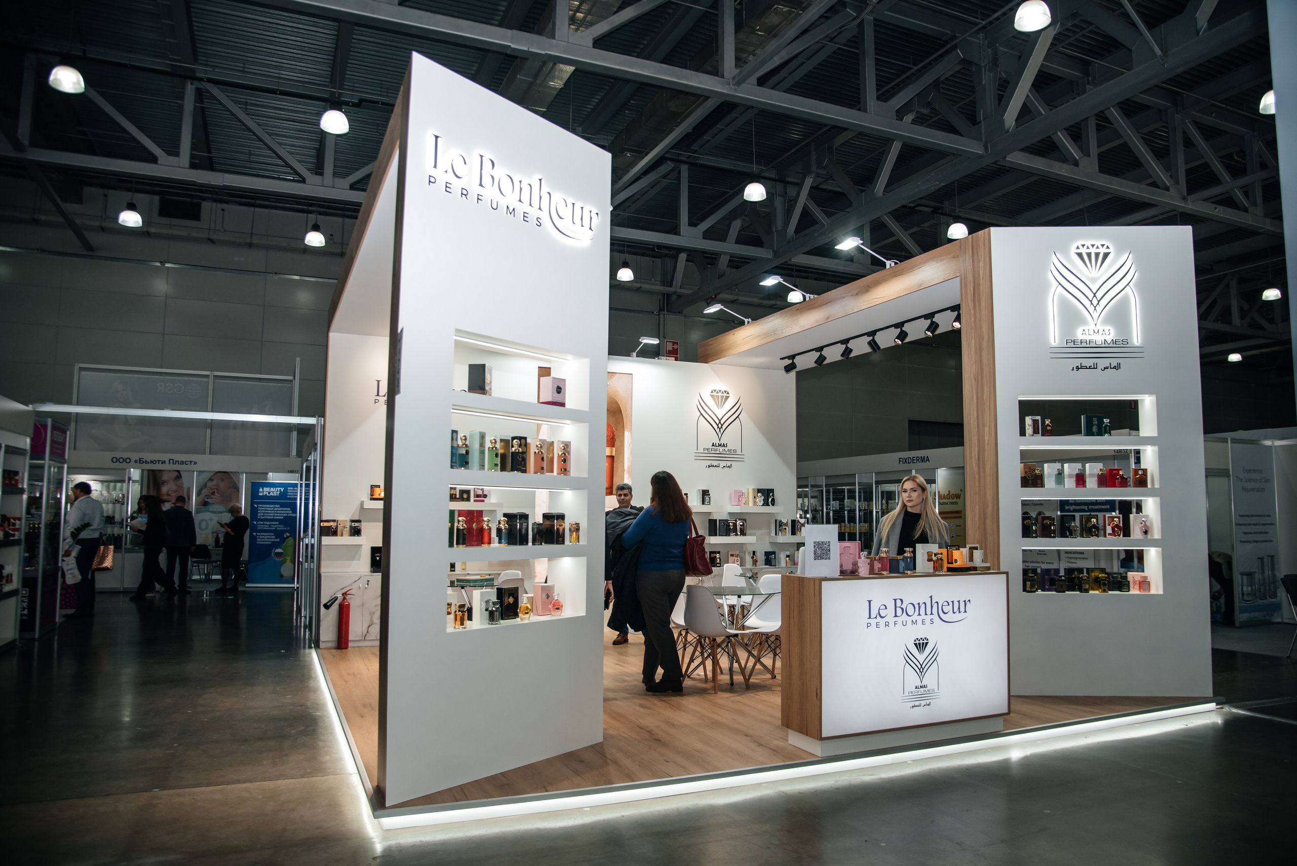 Almas parfumes Intersharm 2025. Фотограф в Москве Елена Брюханова