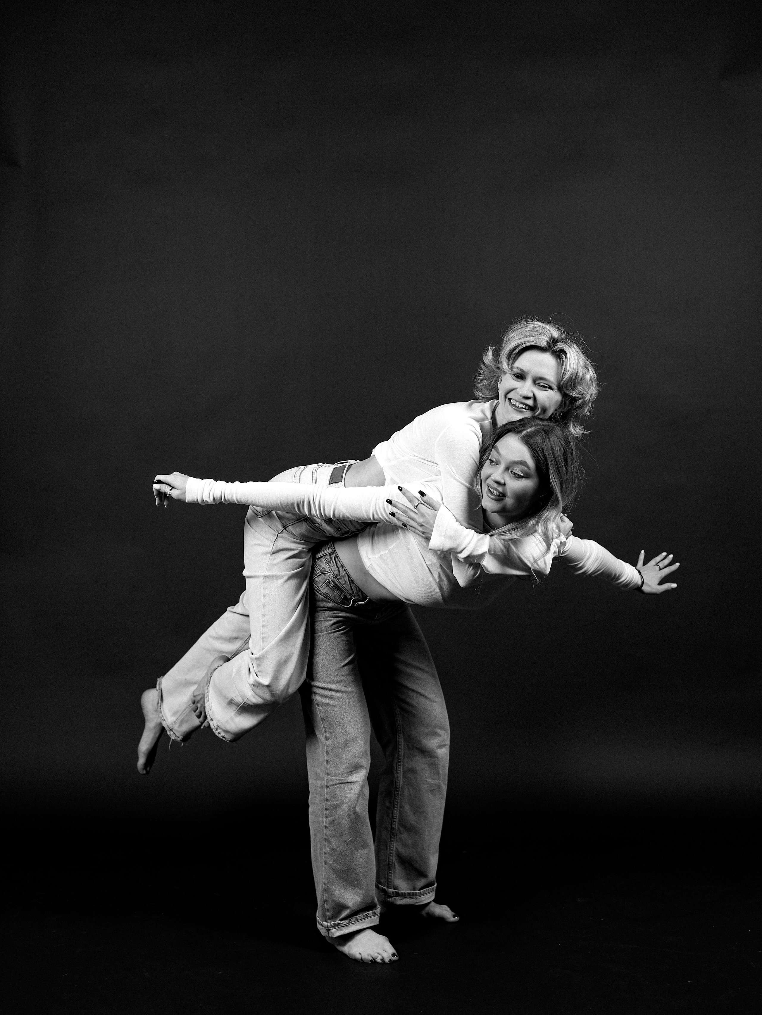 Дарья и Анна. Фотостудия без фотографа Чехов. Первая студия автопортрета в Чехове