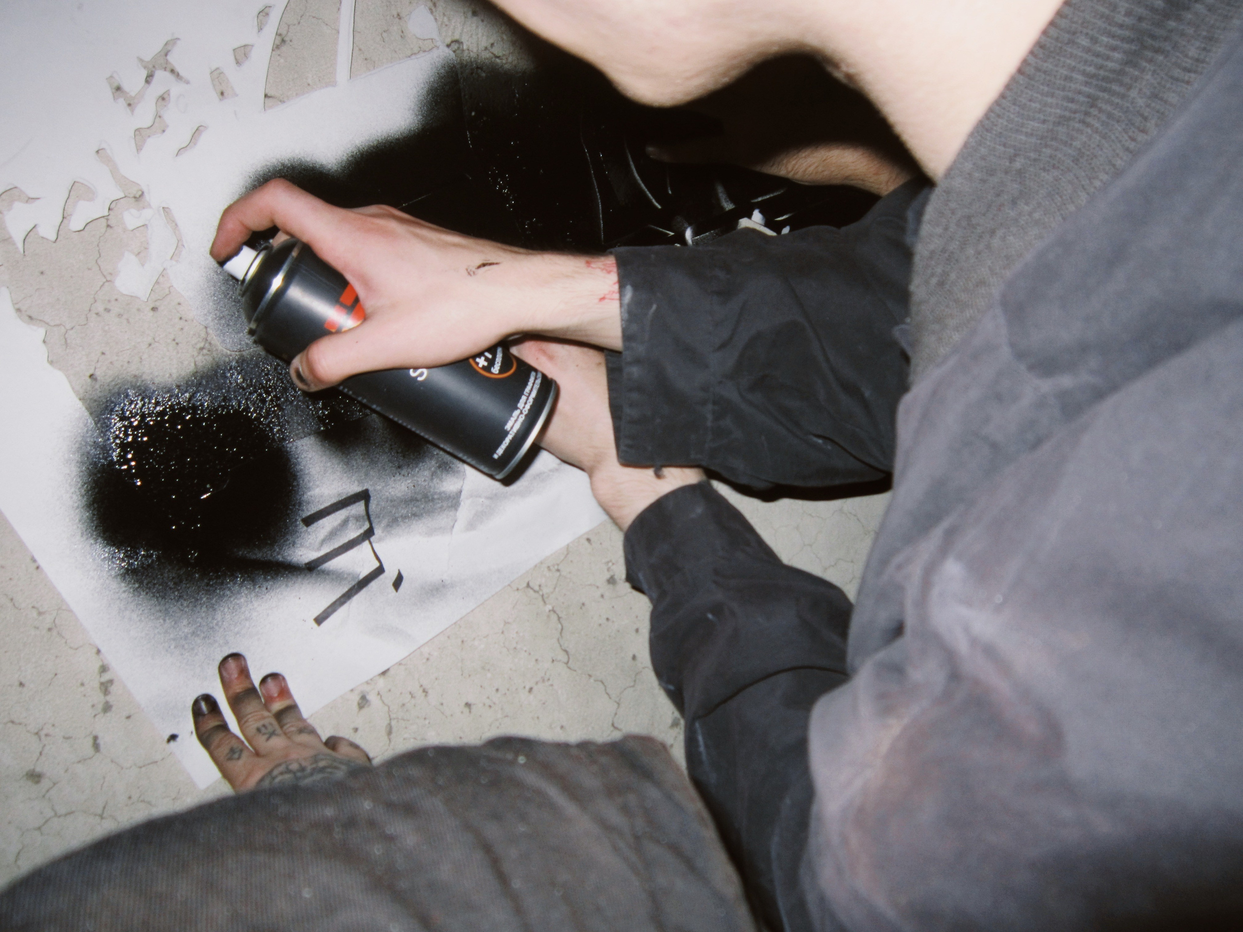 Процесс граффити. Концертный и портретный фотограф в Москве Соня Спросонья