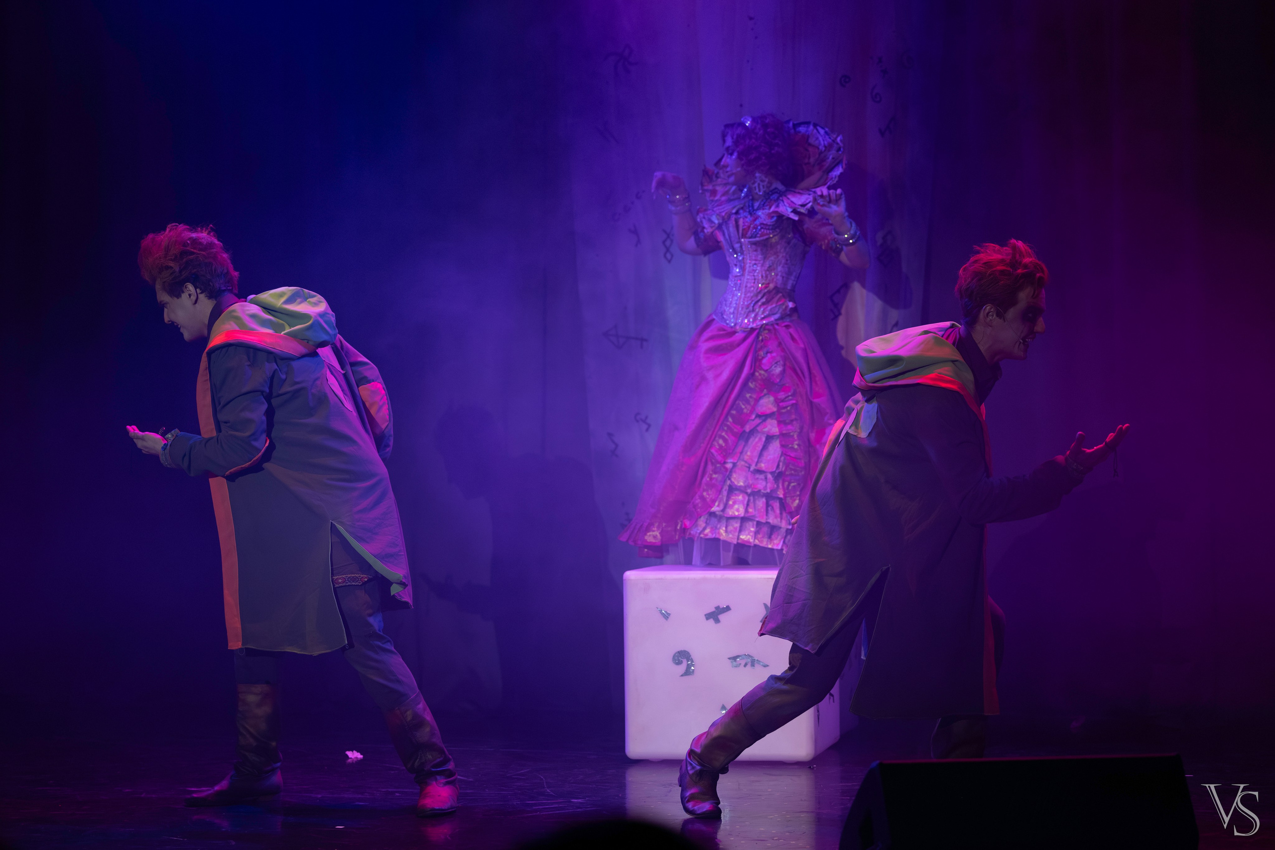 Книга стихий 25.01. Фотограф Виктор Степанов