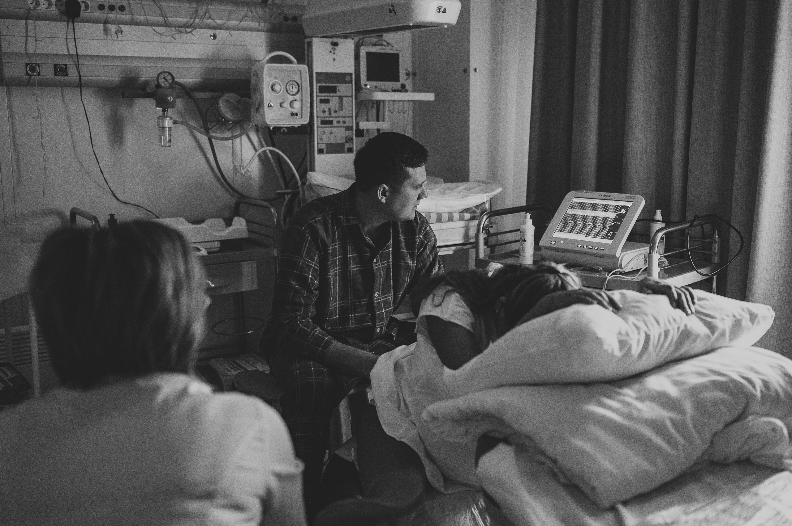 Рождение Аси. Фотограф и видеограф в Санкт-Петербурге Полина Янушко. Съёмка родов