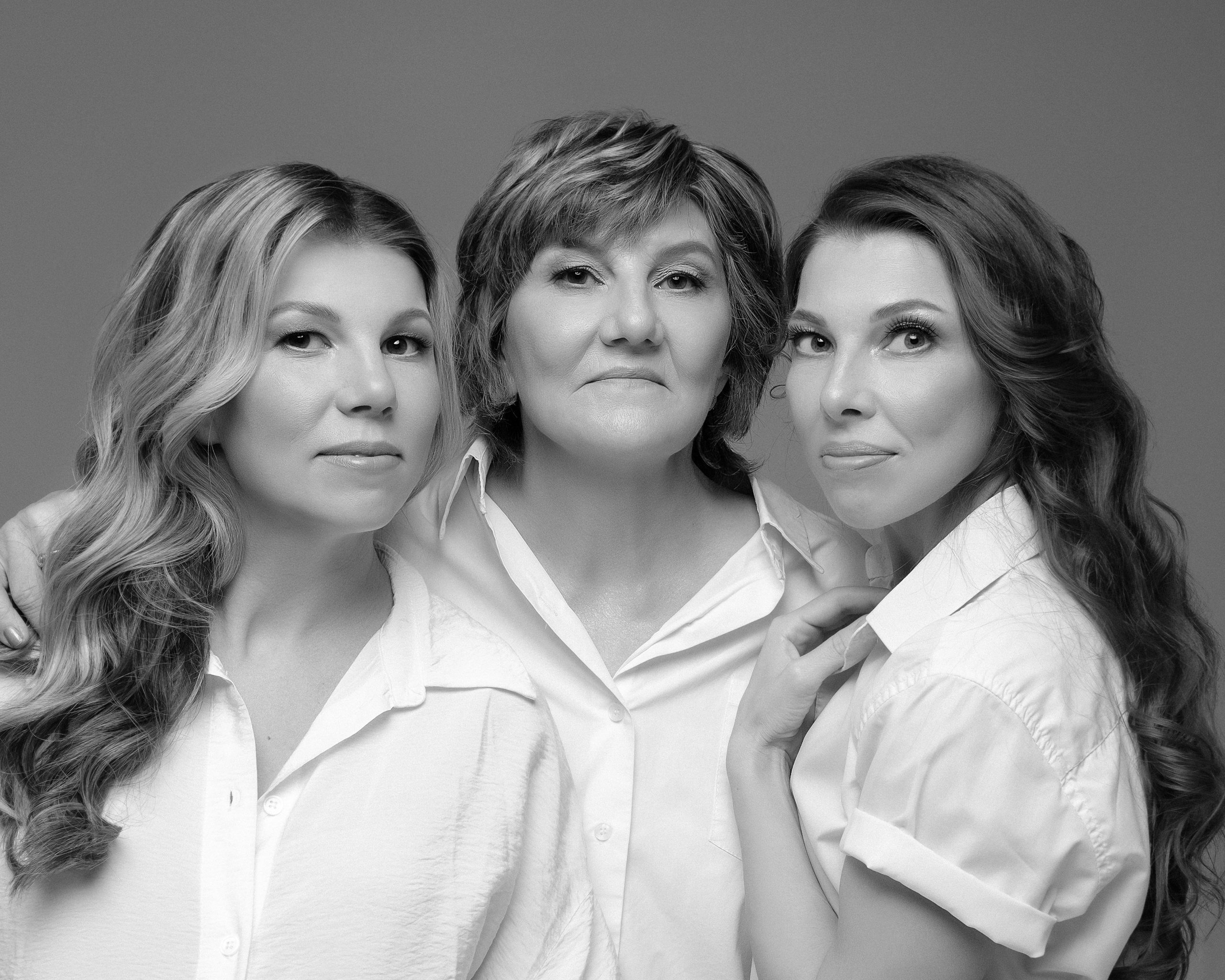 Анна с семьёй. Фотограф беременности в Екатеринбурге Илона Филатьева