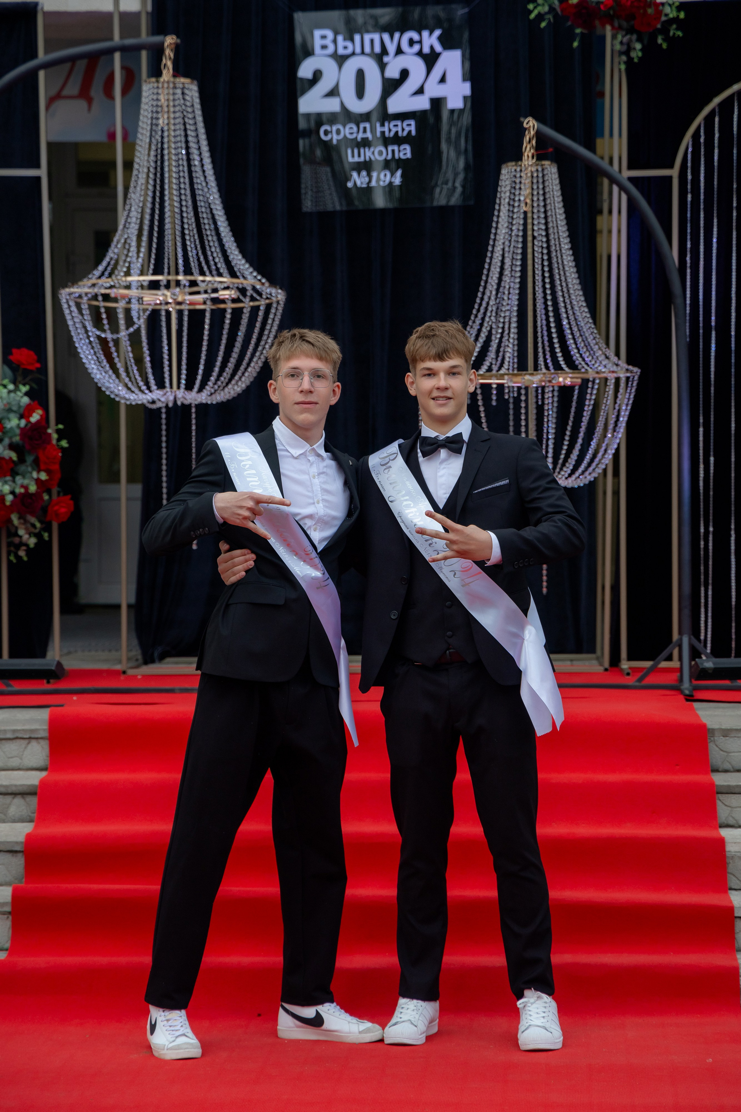 Школьный выпускной 2024 год в Соколе (Минск). Свадебный фотограф в Минске/Беларуси Сергей Спиридонов