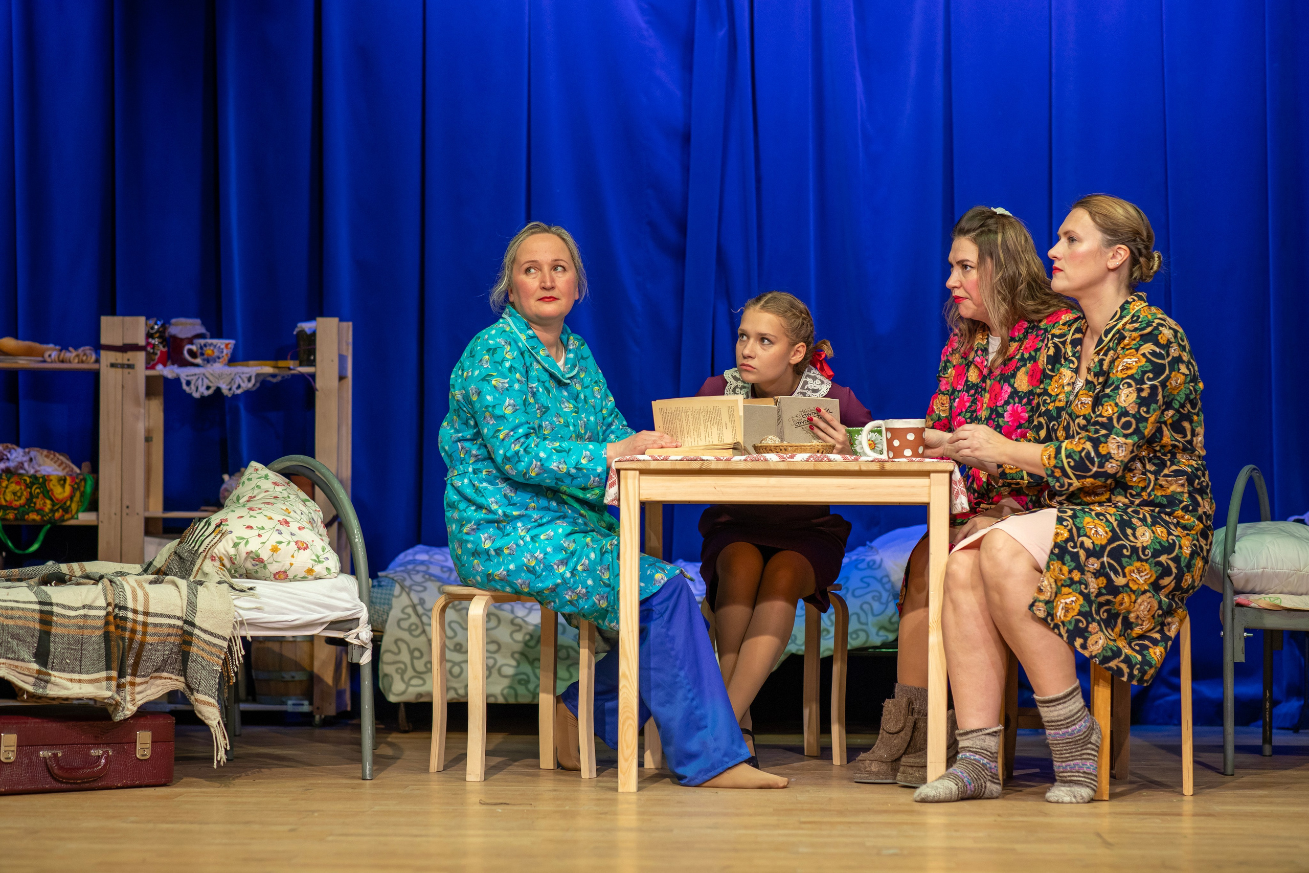 «Девчата», спектакль театральной студии «Дом». Фотограф Сергей Ловкий