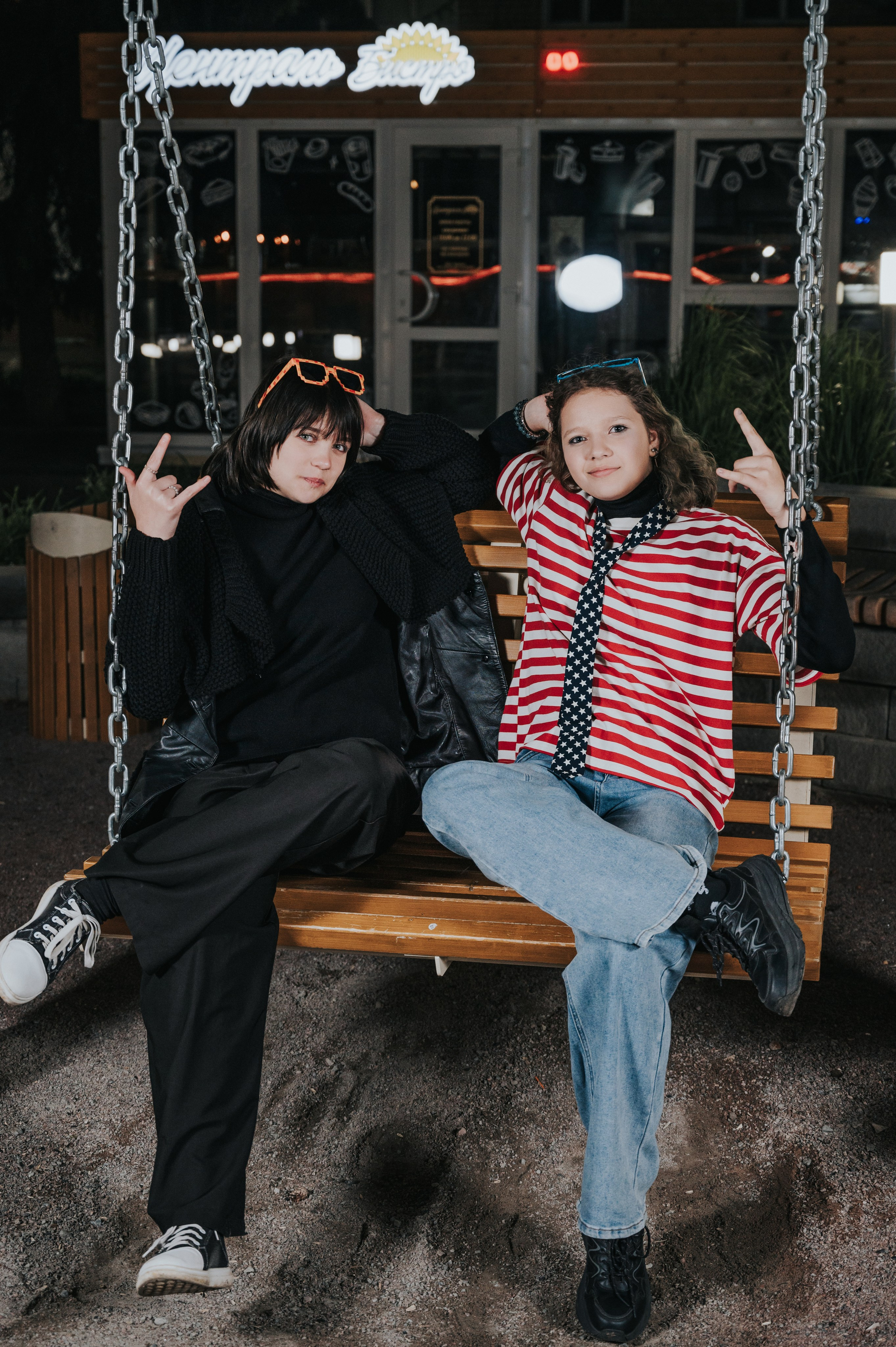 Ночная. Выпускные альбомы и Школьный фотограф в Алексеевке, Бирюче, Красном