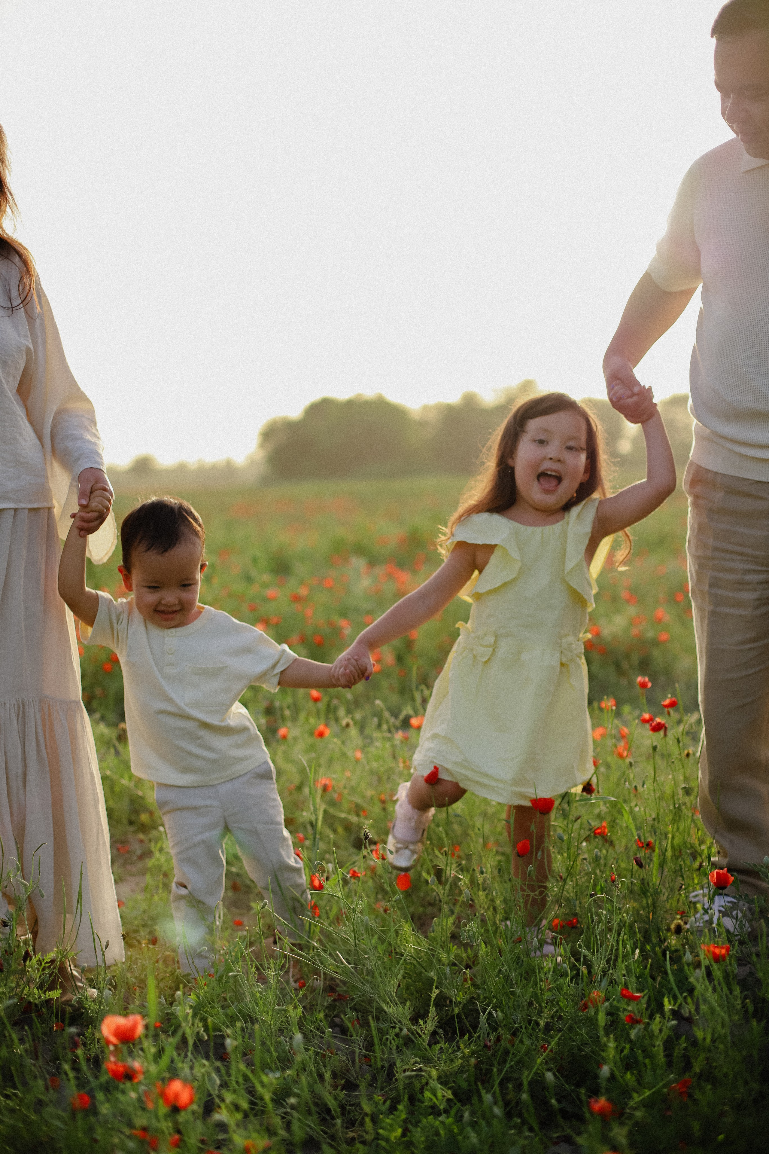 В маках. Фотограф в Алматы и Москве Даша Пушкина