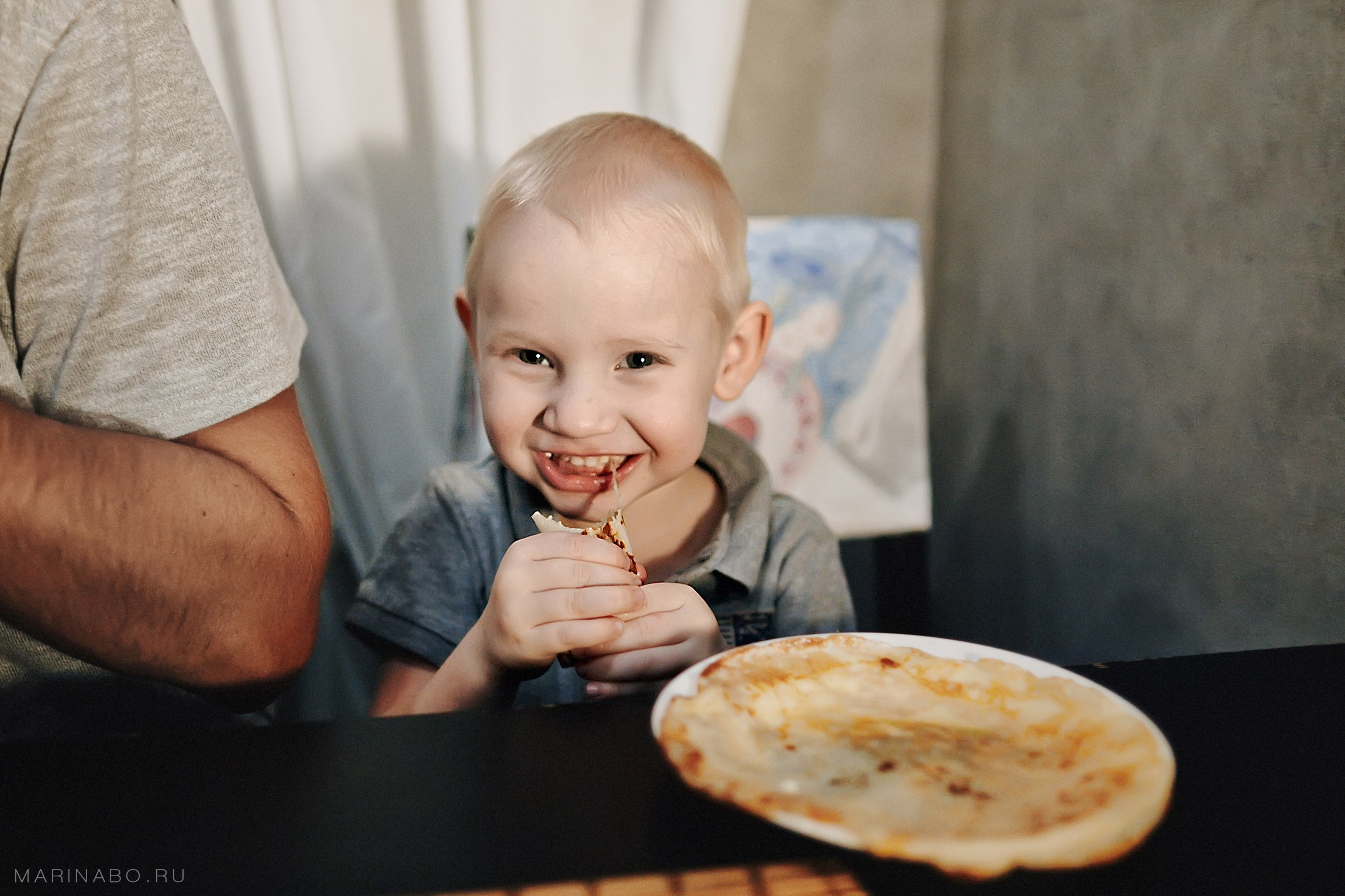 В гостях, новогодняя, домашняя фотосъемка в Санкт-Петербурге. Семейный Lifestyle фотограф в Санкт-Петербурге Марина Бокшицкая