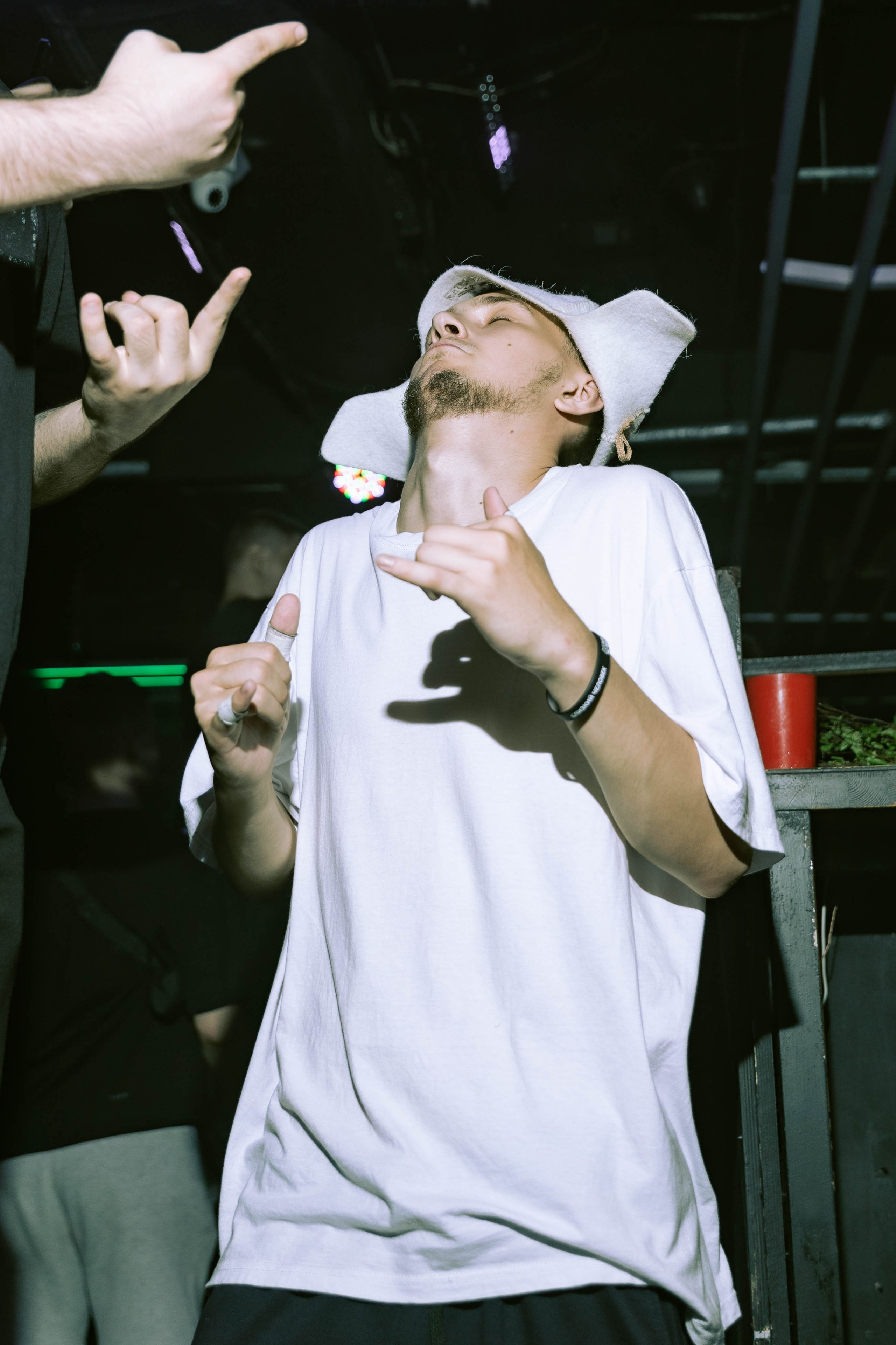 Mishka-bar 3. _Carpe diem_