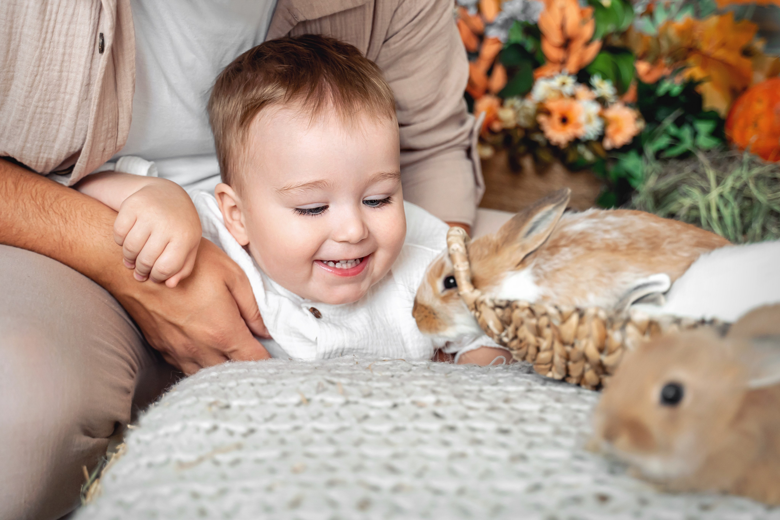 Семейная съемка с кроликами в студии. Фотограф \ Видеограф на Крещение, Венчание Москва| Семейные съемки