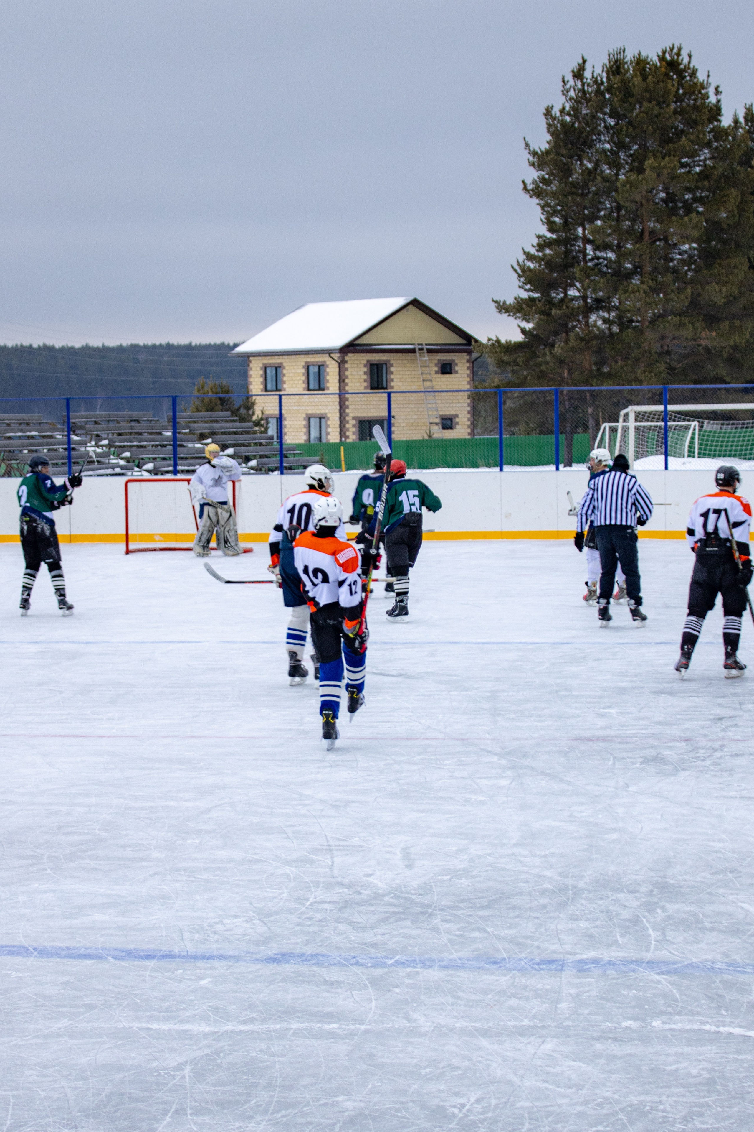 Хоккей г.п Атиг-г.Нижние Серги