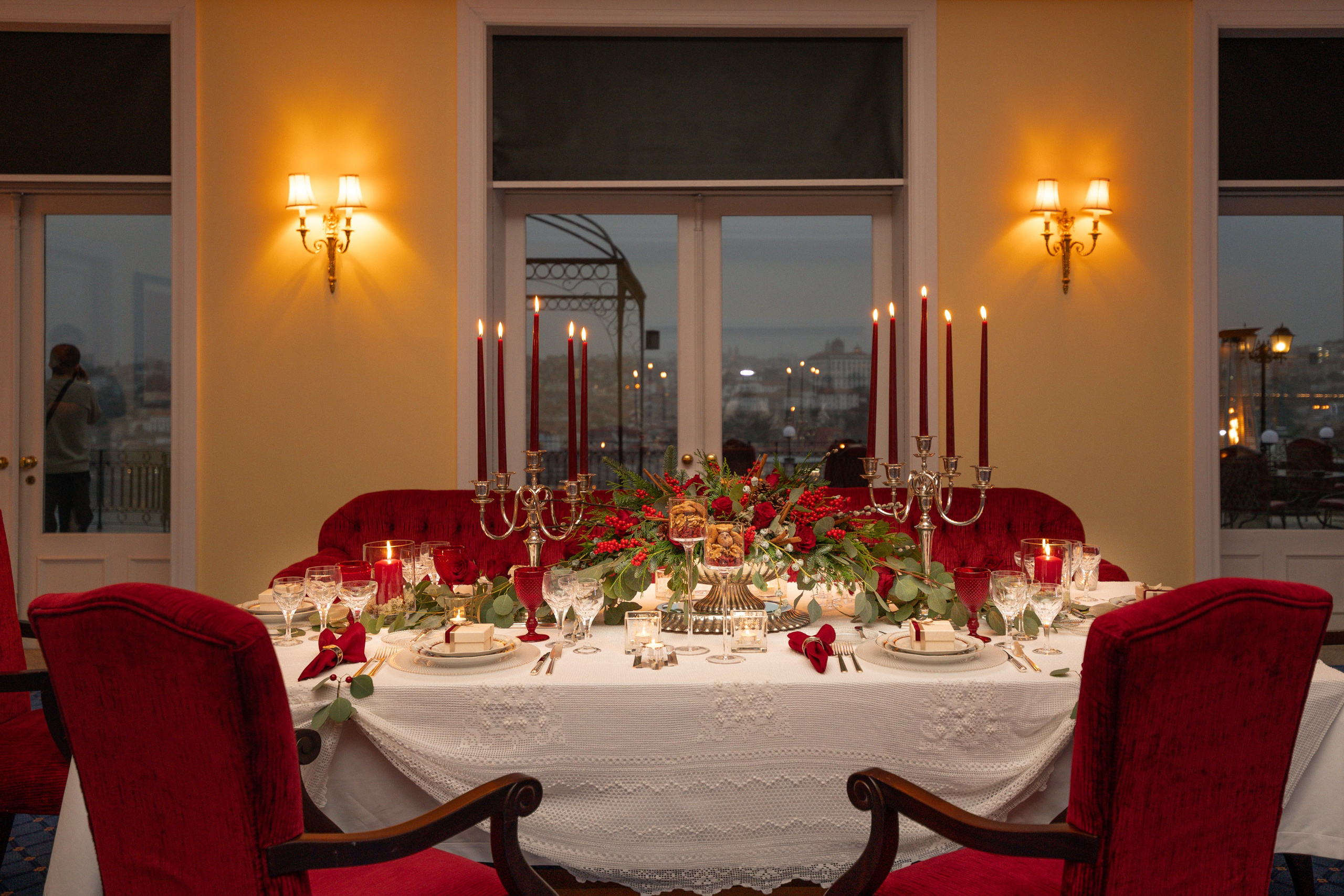 EUGÉNIO CAMPOS IN YEATMAN. Anastasiia Antoniuk portrait, family and couple photographer, Portugal