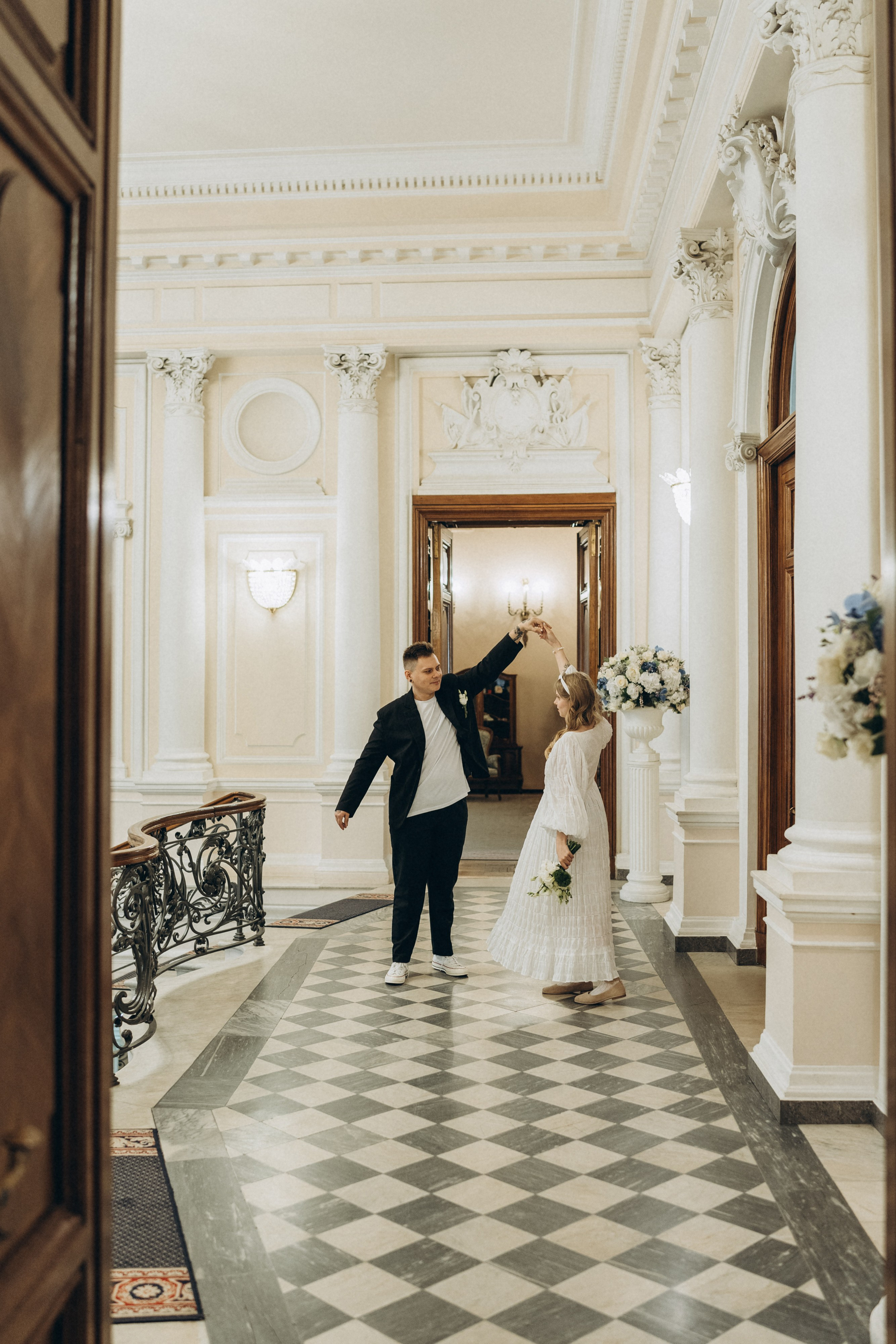 Любовь во 2-м Дворце Бракосочетания. Фотограф в Санкт-Петербурге — Лучина Екатерина