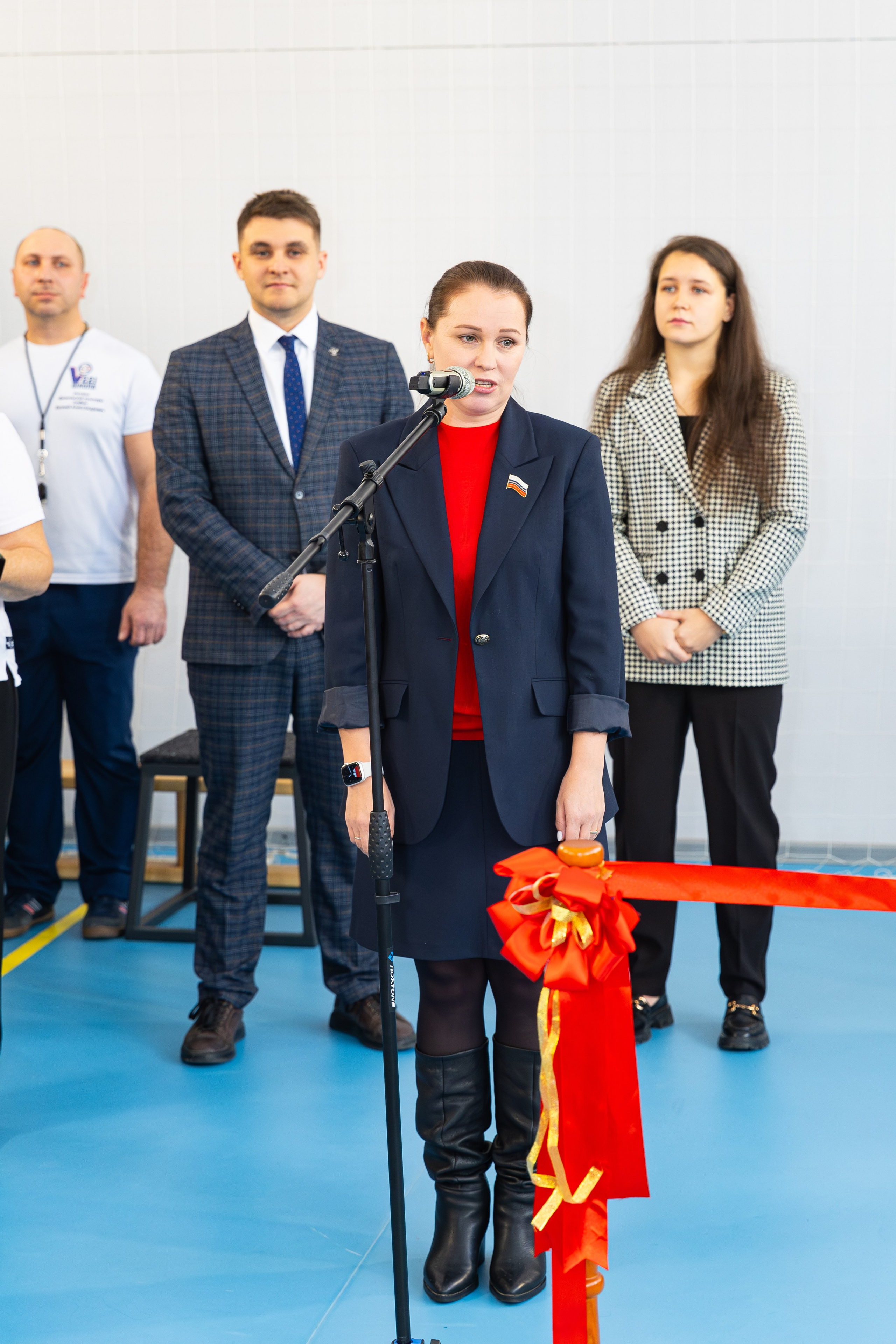 Открытия спортивного зала по вольной борьбе. В школе № 221. Фотограф Александр Поздняков  Новосибирск