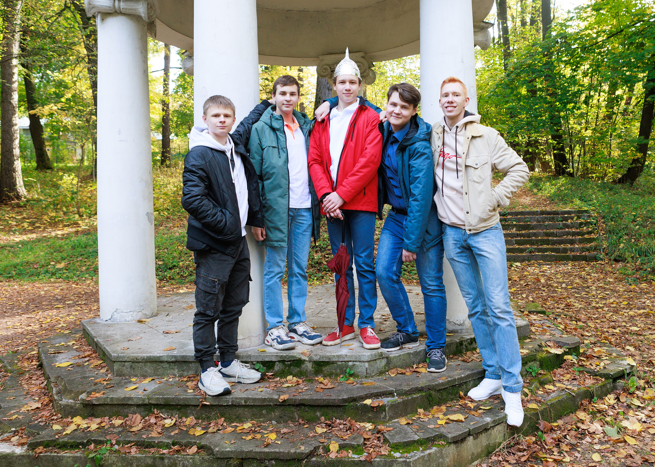 Школа 9 — 11 классы. Выпускные альбомы для школ и детских садов