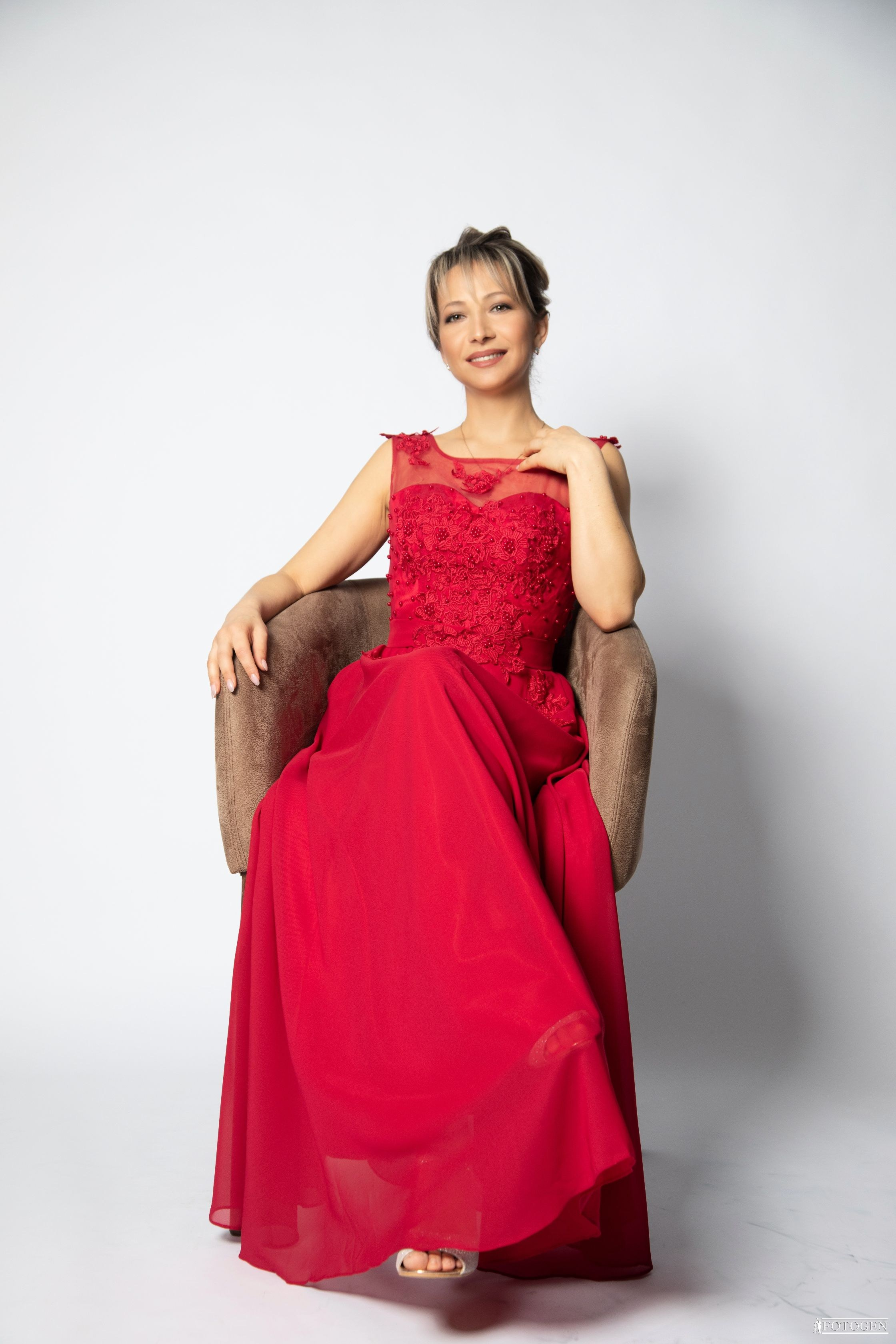 Очарование зрелости: Фотосессии в студии Fotogen. Интерьерная фотостудия FOTOGEN г. Краснодар