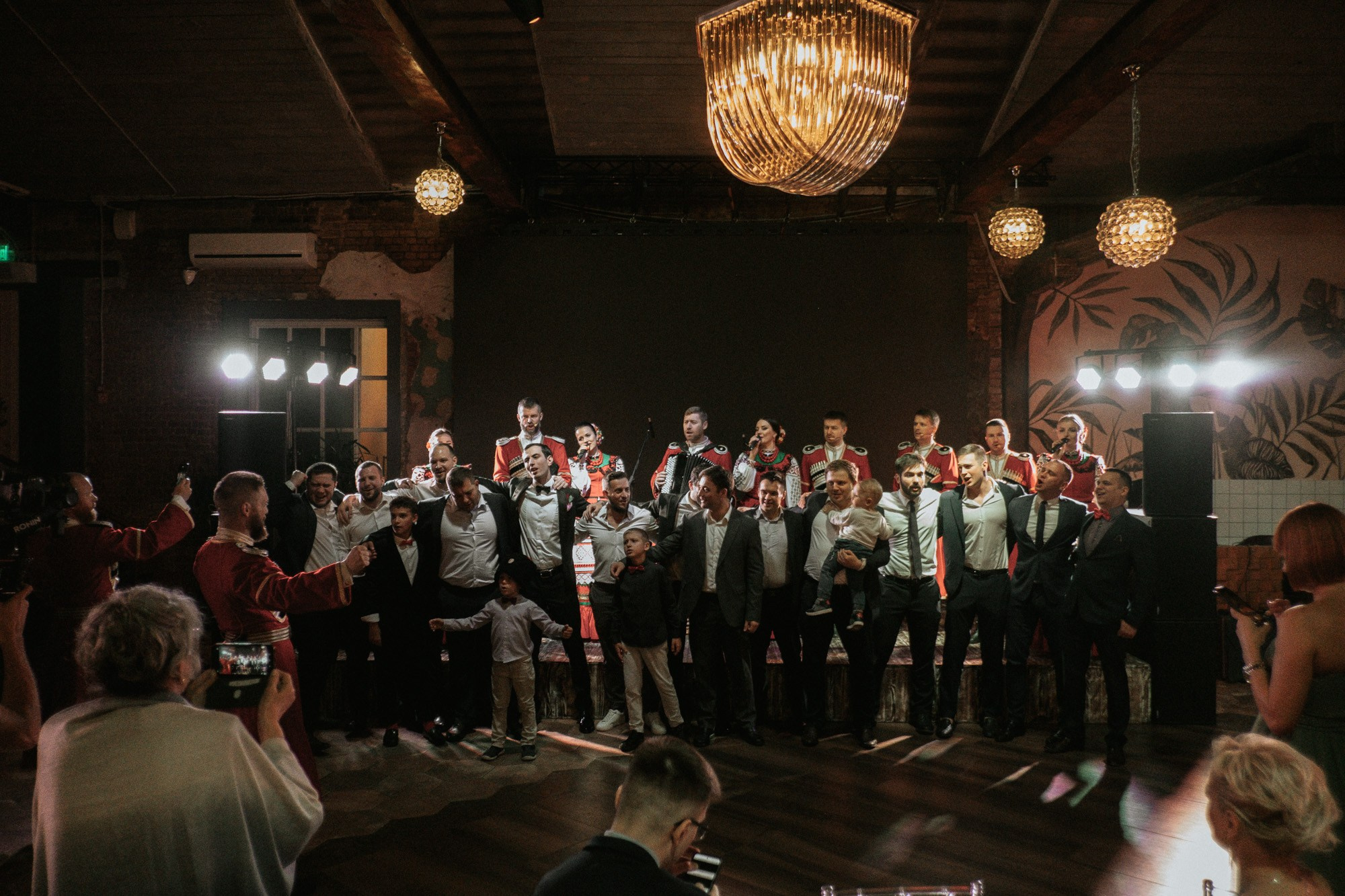 Позовем всех?. Свадебный фотограф Александра Тюлякова