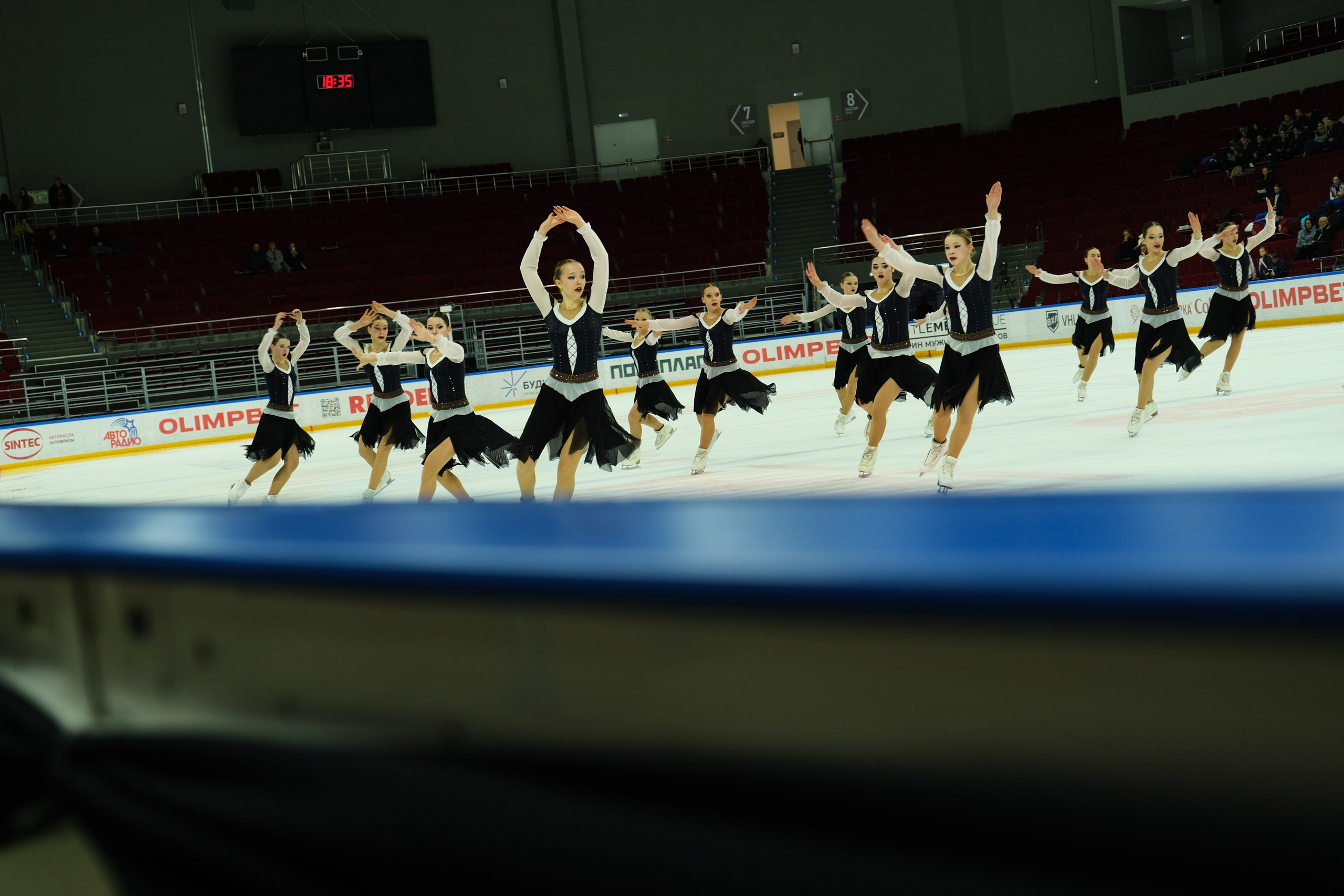 «Самарочка» этап кубка России по синхронному фигурному катанию. Александр Носов. Портретный и репортажный фотограф в Самаре