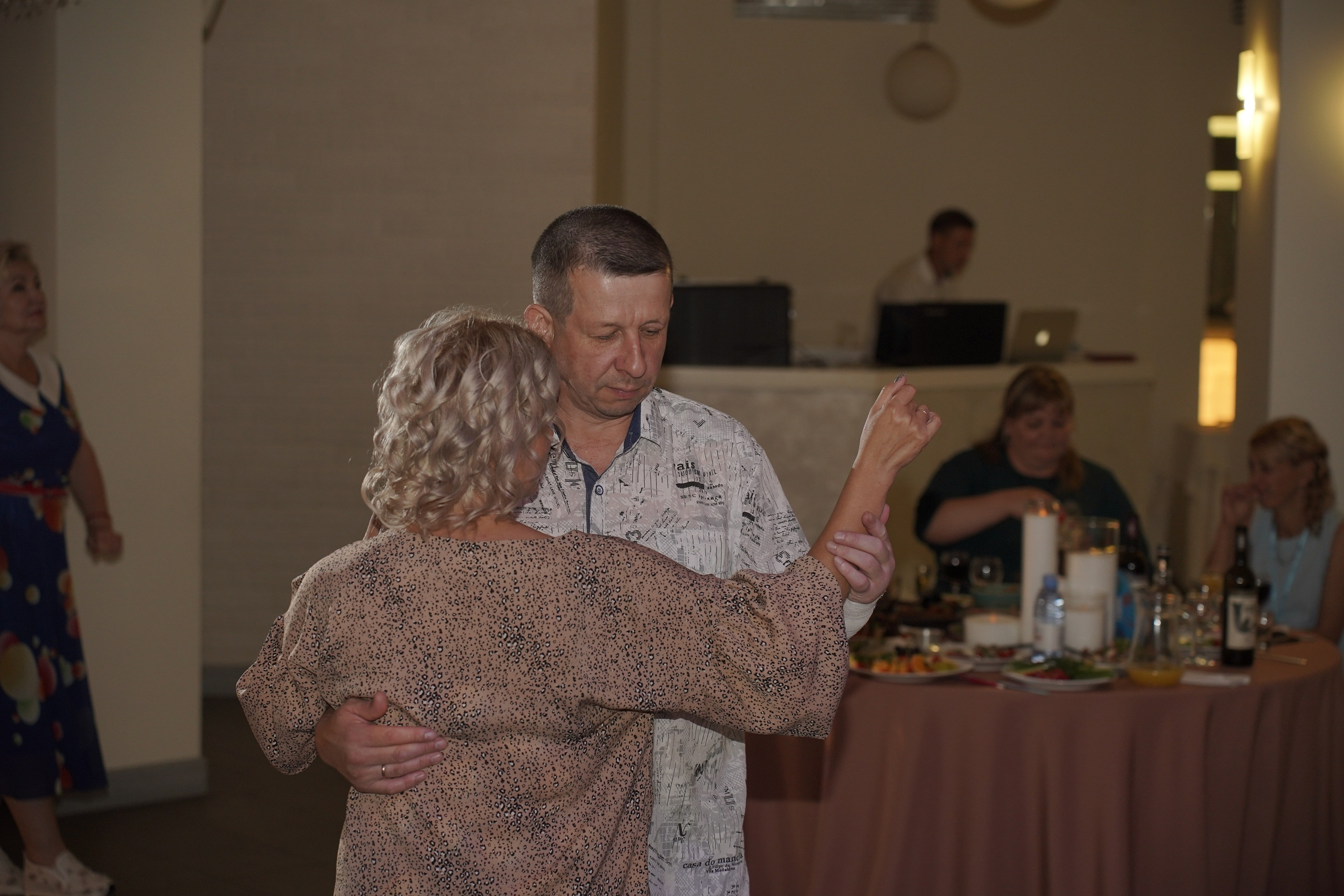 Банкет. Свадебный фотограф и видеооператор Андрей Любовинин