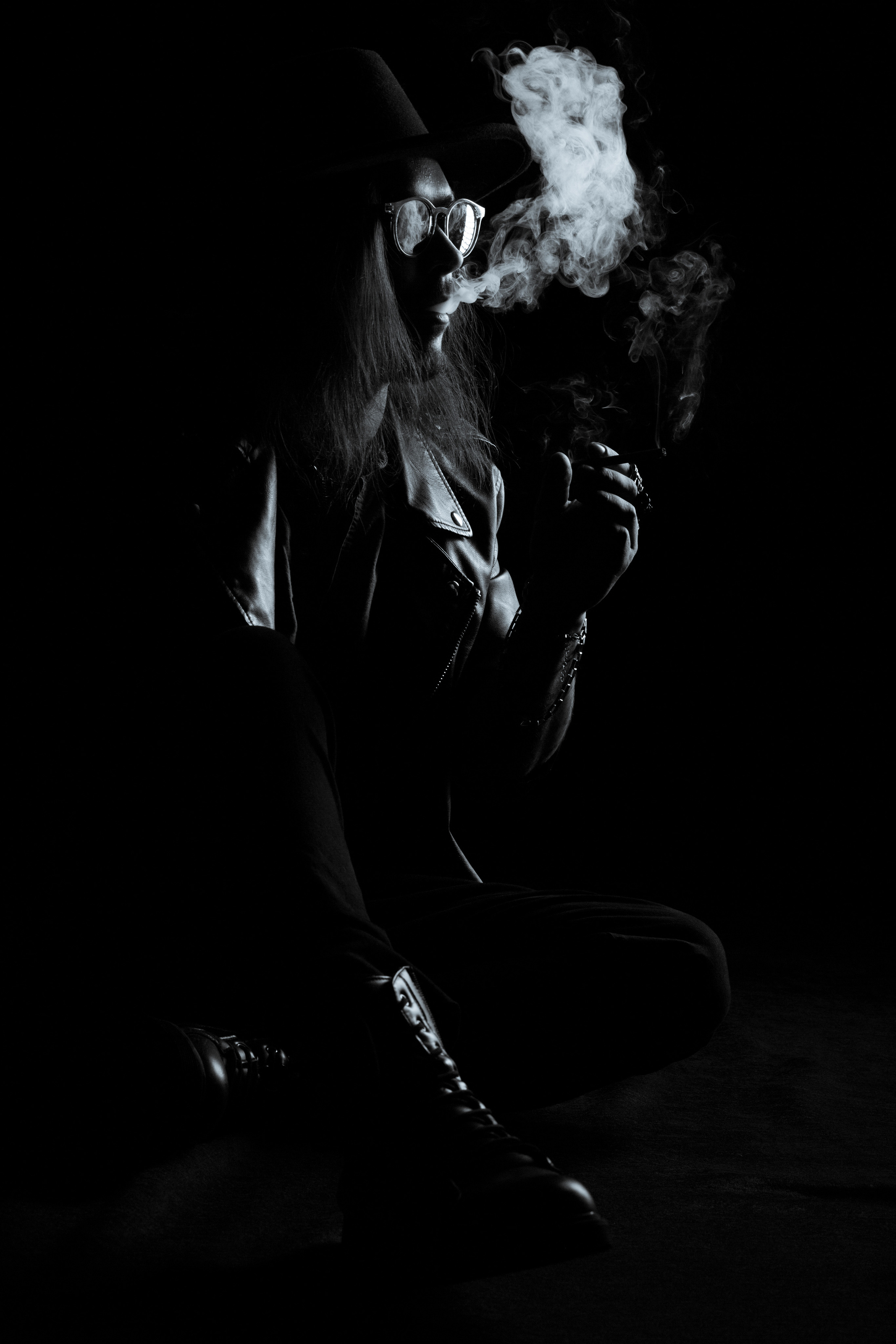 Денис. Съёмка в низком ключе. Фотограф Владивосток