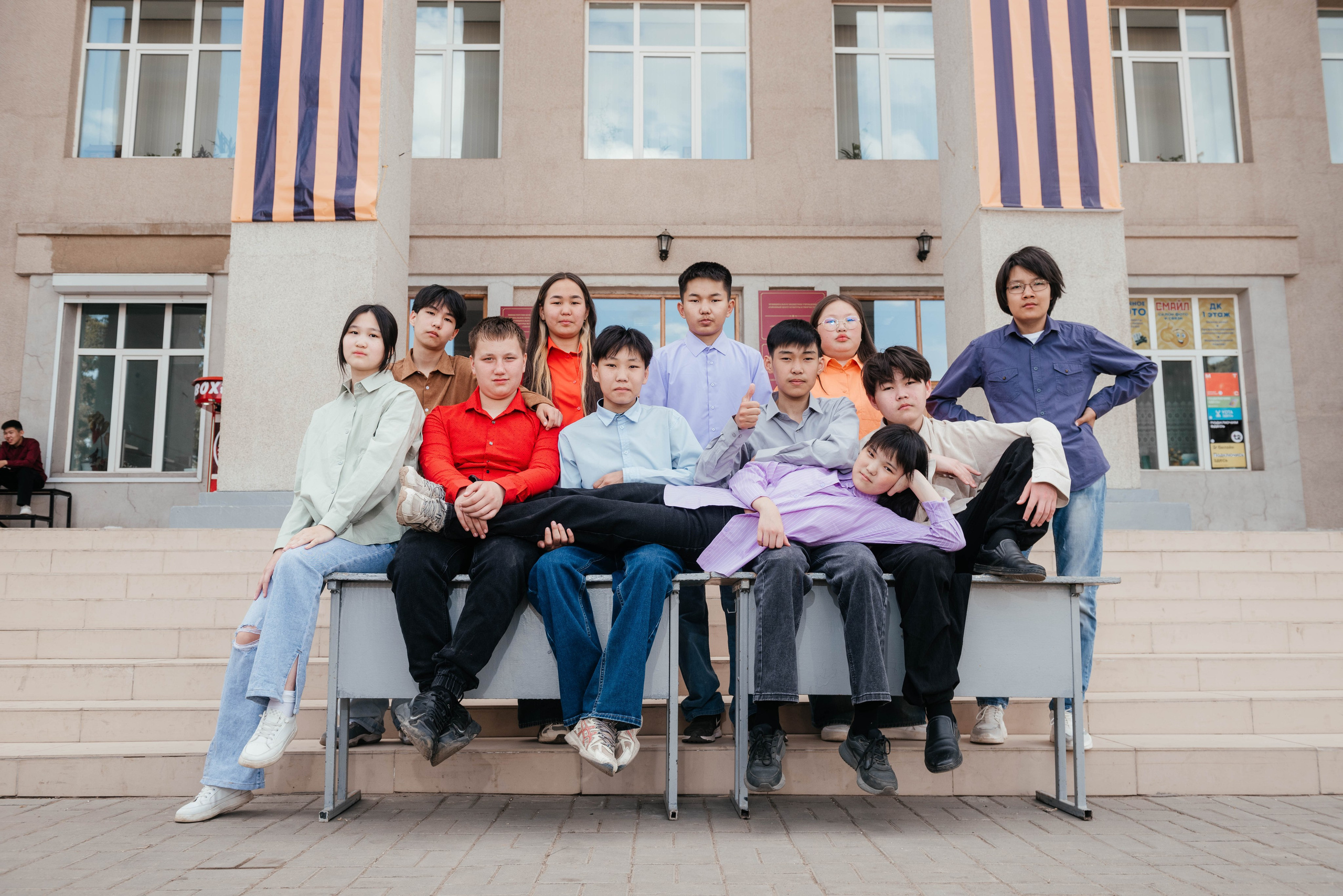 Выпускной фотоальбом для средней школы. Фотограф Эллина Дар г. Улан-Удэ