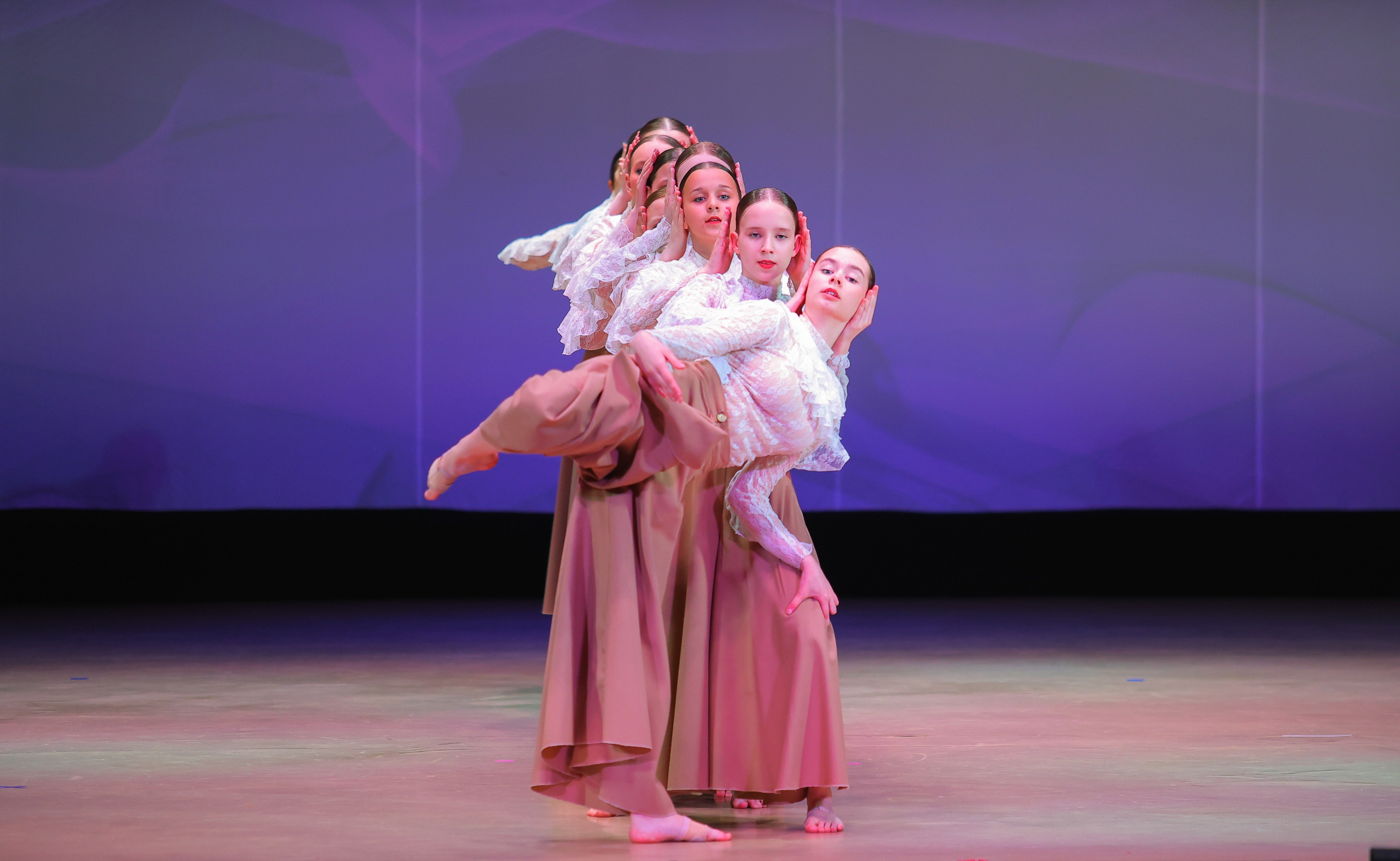 26.04.2025 Фестиваль хореографического искусства «АРТ-КОМПАС.ЮГ» г. Волгоград. Медиастудия Фото Концепт