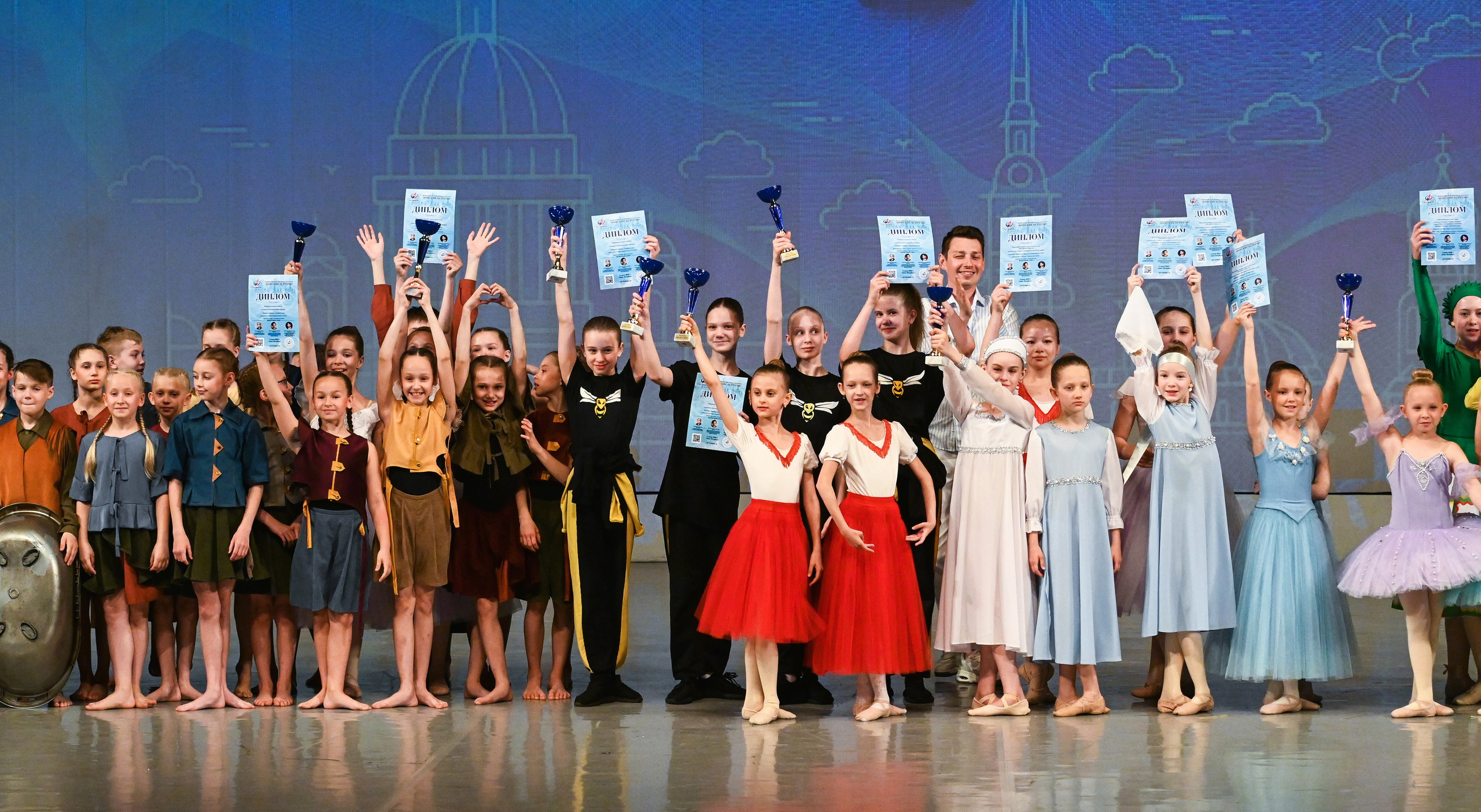 02.06.2025 «АртКомпас» Всероссийский фестиваль талантов «Невские встречи» г. Санкт-Петербург. Медиастудия Фото Концепт