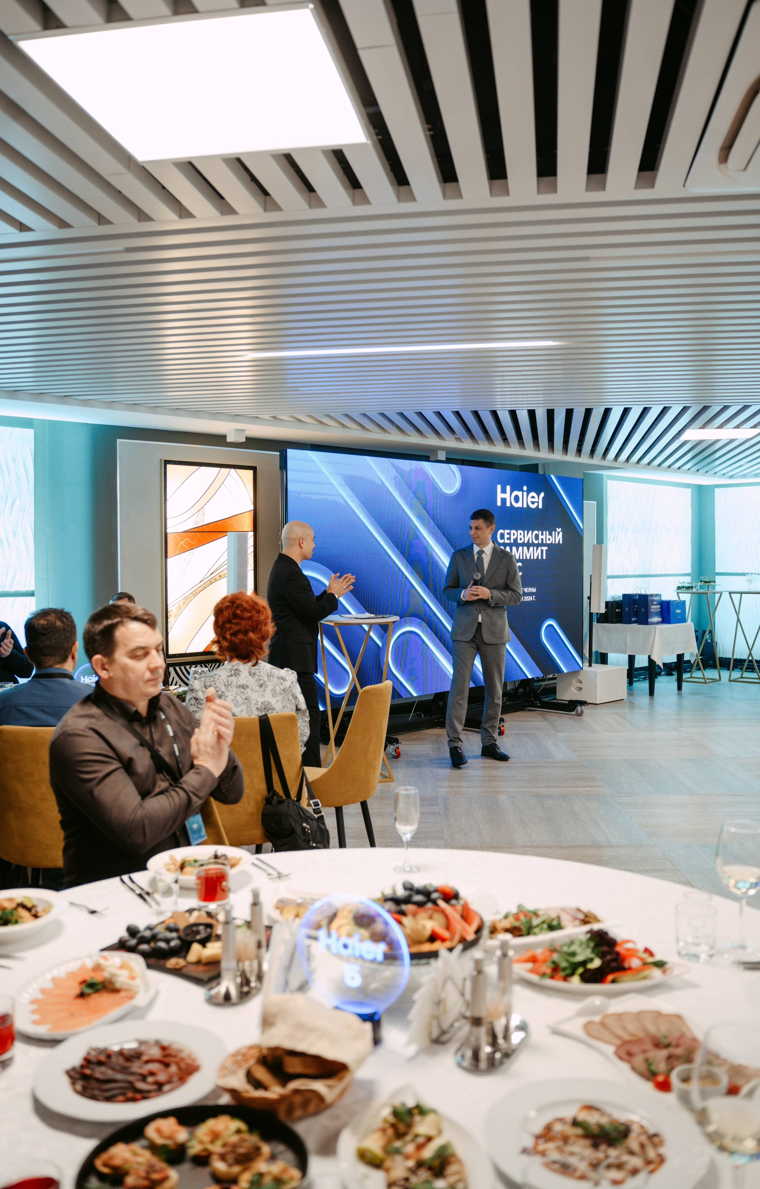 Haier: сервисный саммит / 2024. Саша Копылов, фотограф в Казани