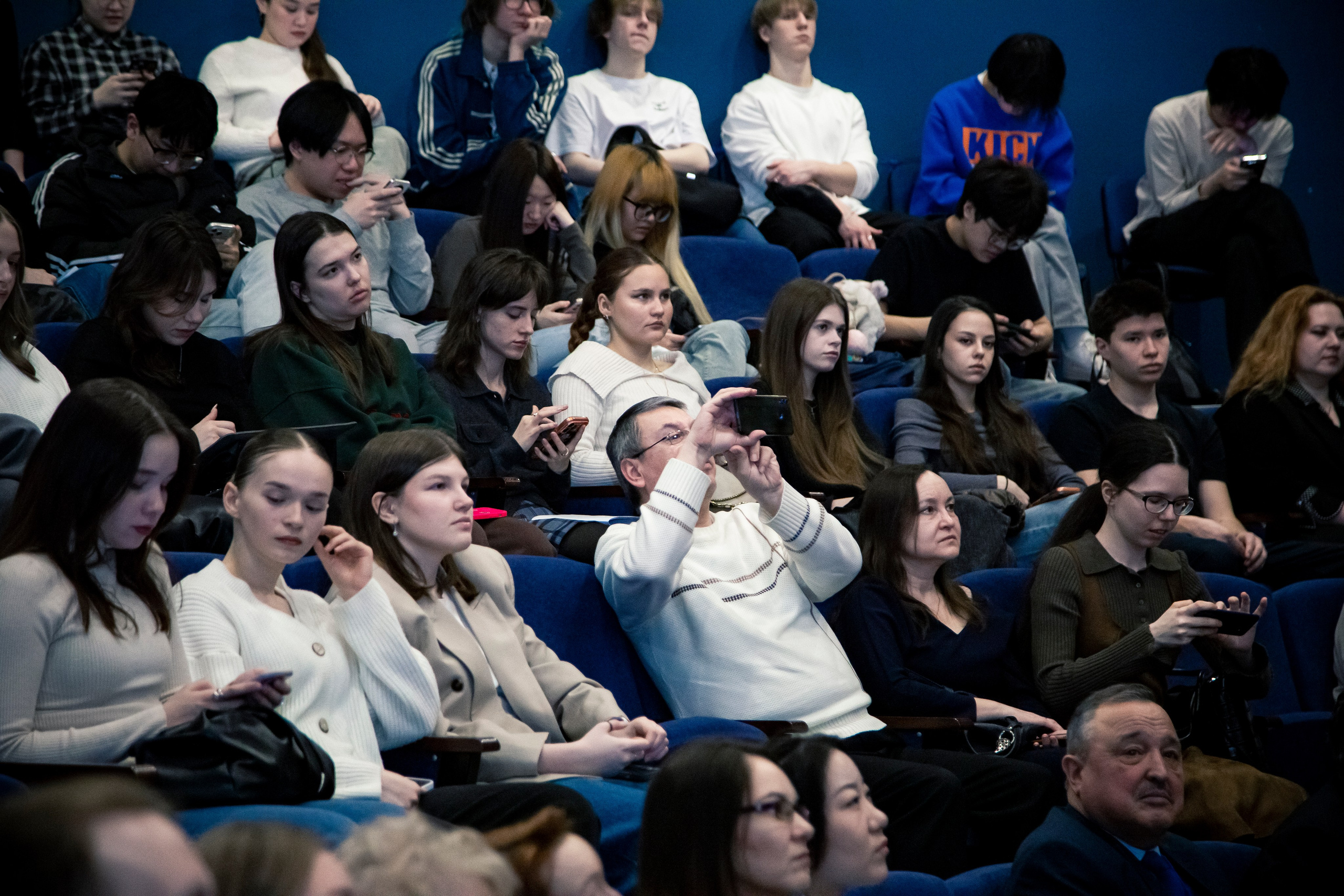«Человек и цифровое пространство». Репортажный и портретный фотограф Казань / Горячих Полина