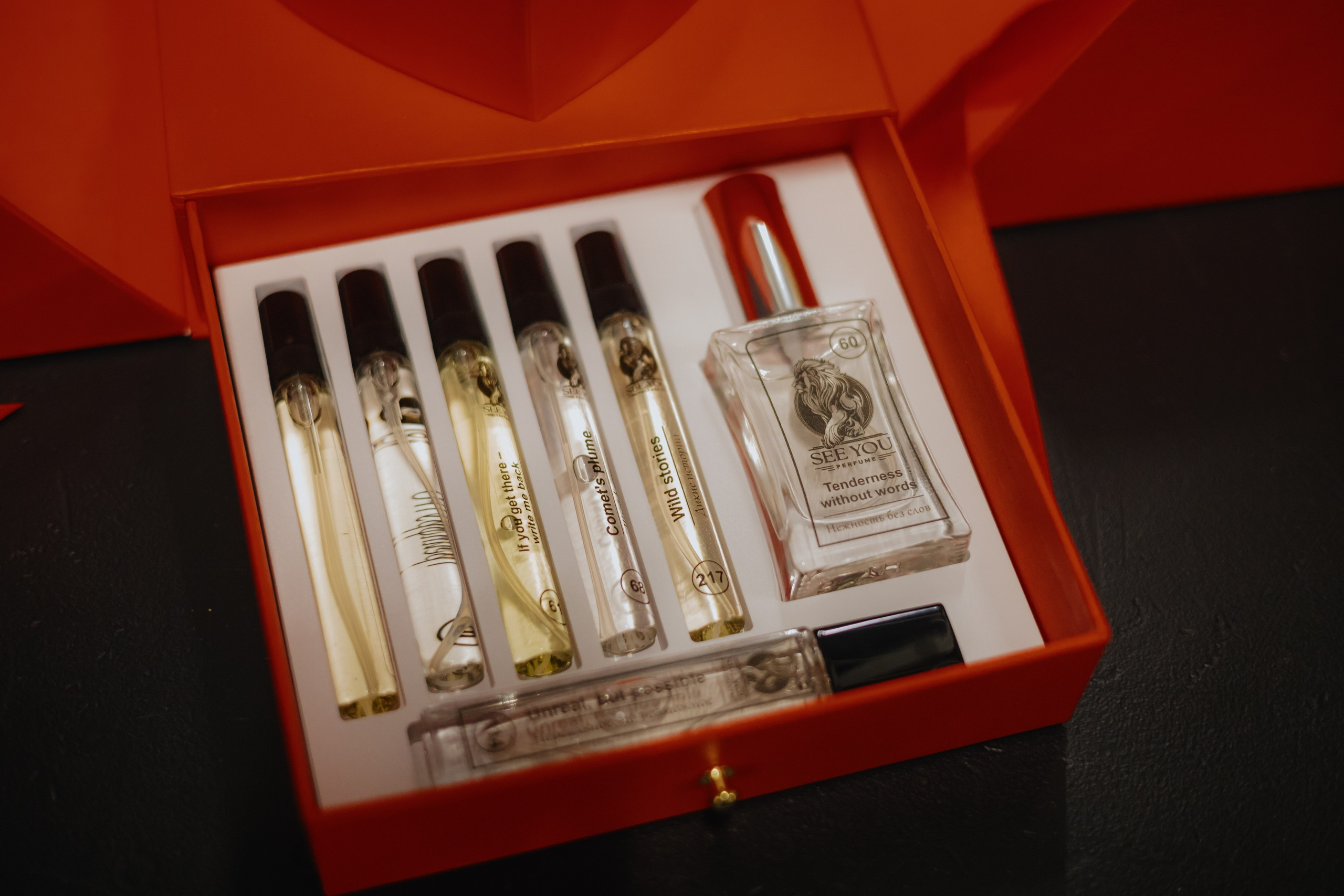 See `You Perfume. Фотограф в Москве и Санкт-Петербурге Дарина