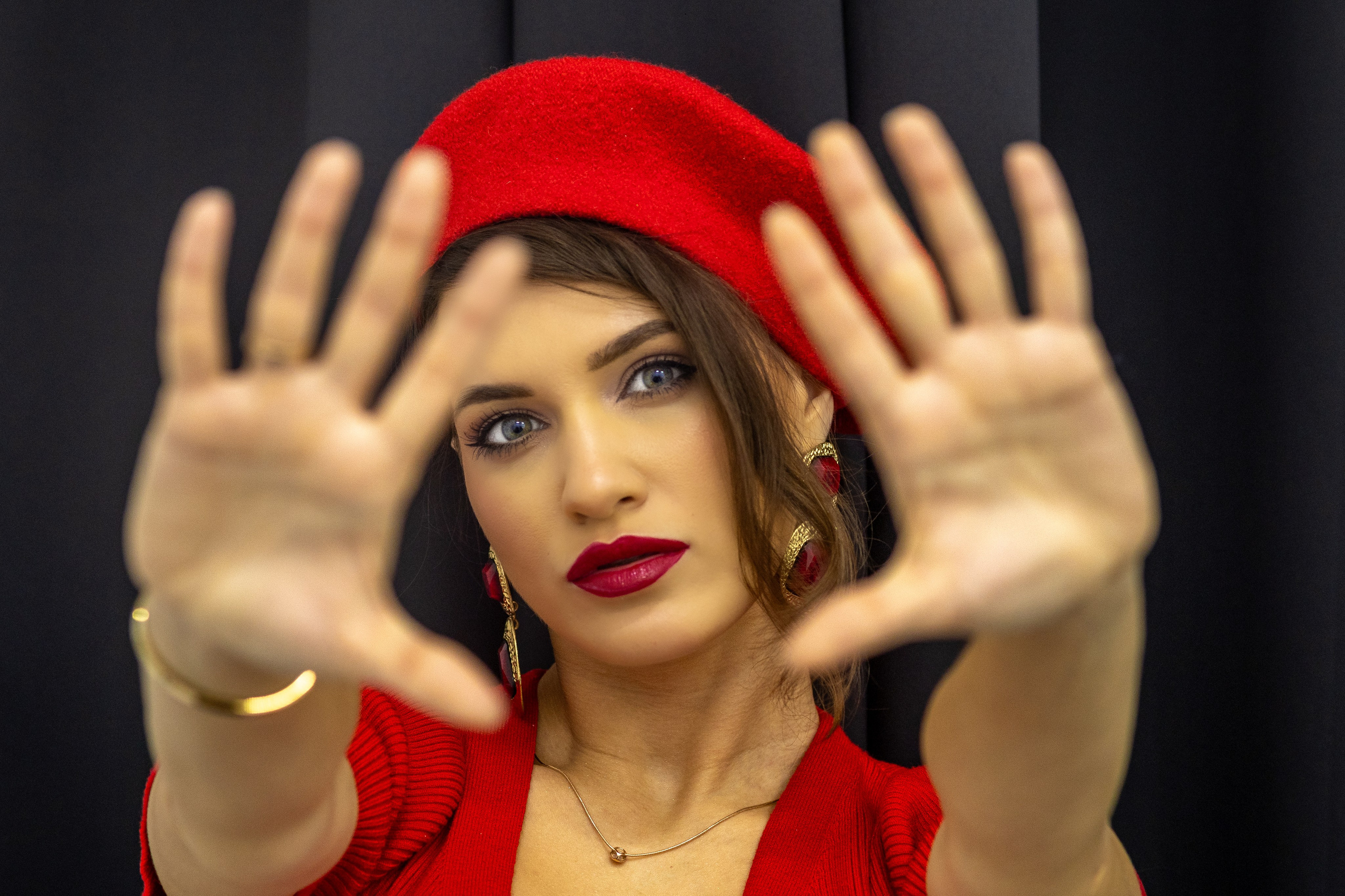 Юлия в красном. Семейный, свадебный, репортажный фотограф в Нижнем Новгороде Сергей Уткин